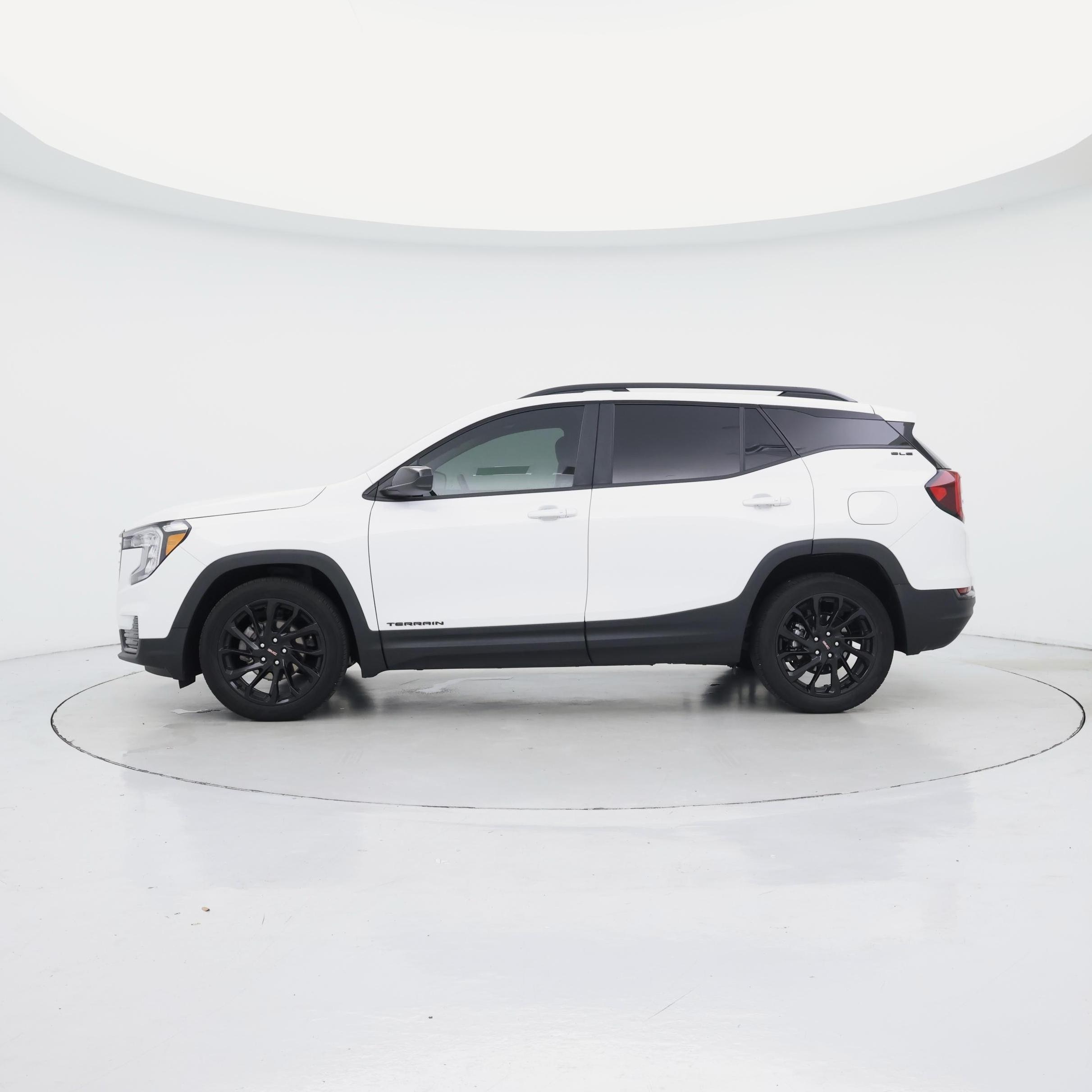 Thumbnail: 2023 GMC Terrain - 3