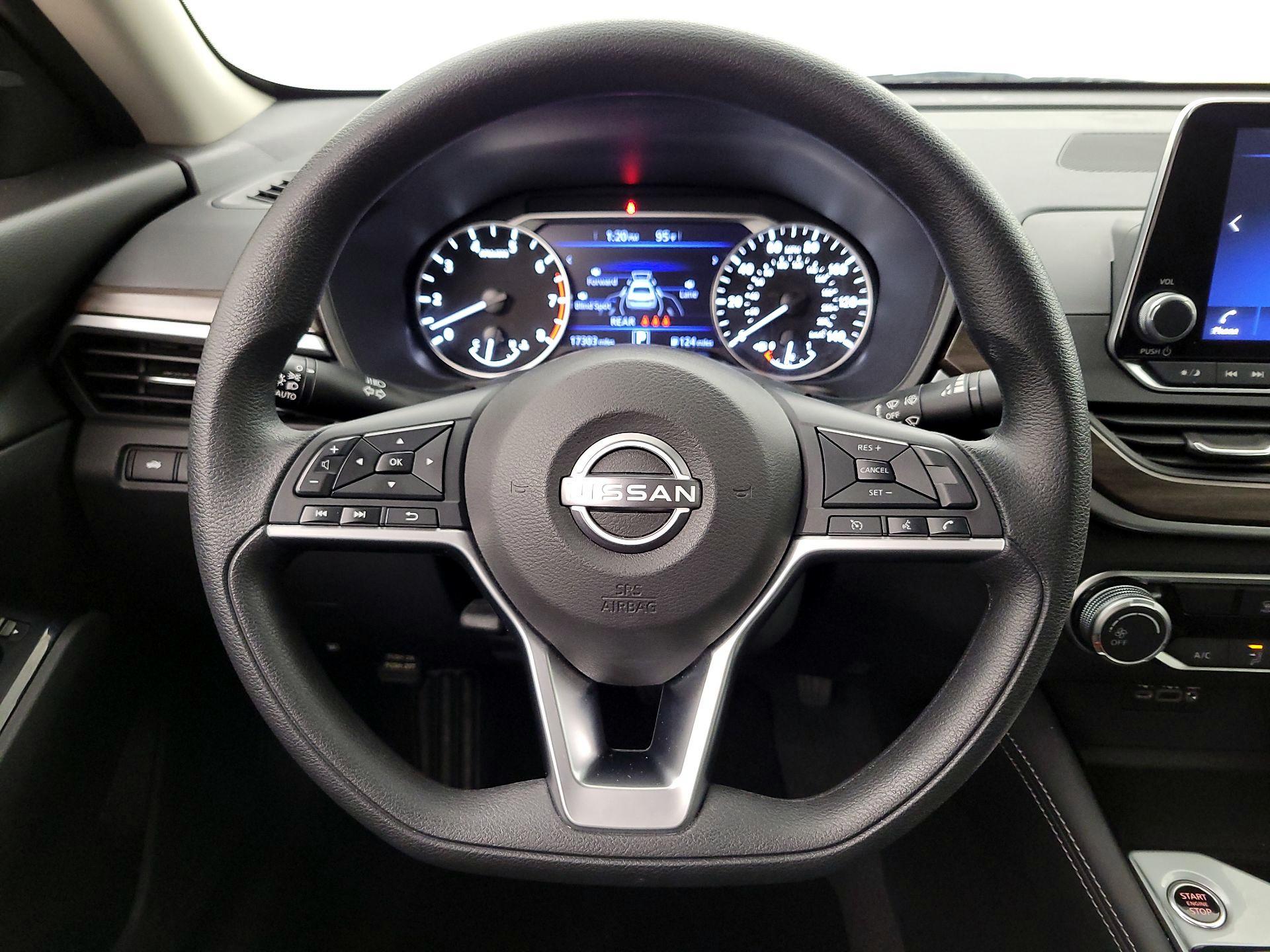 Thumbnail: 2023 Nissan Altima - 10