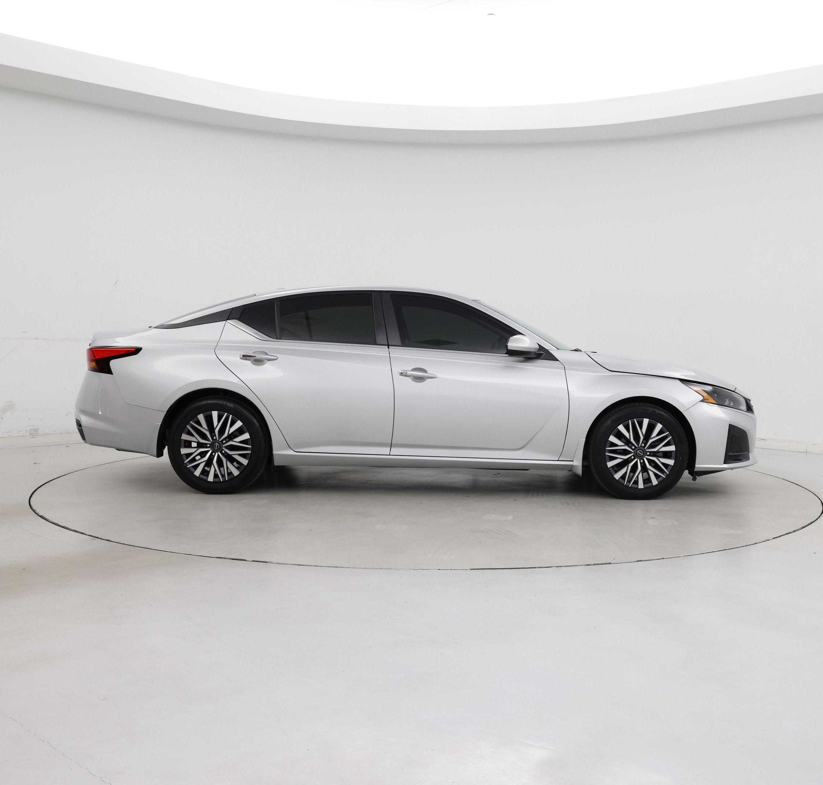 Thumbnail: 2023 Nissan Altima - 7