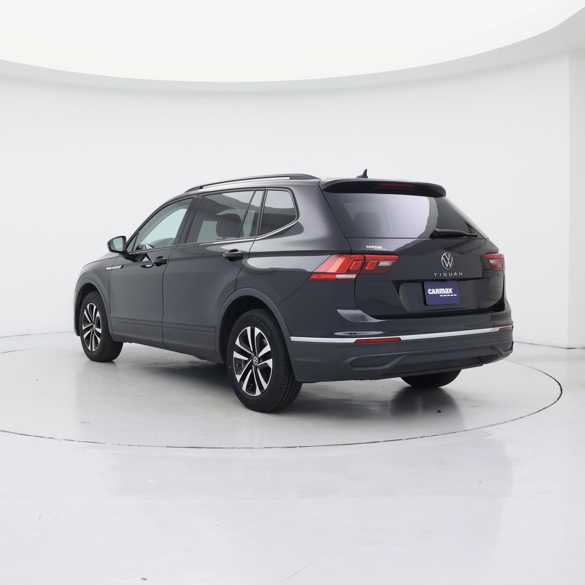 Thumbnail: 2023 Volkswagen Tiguan - 2