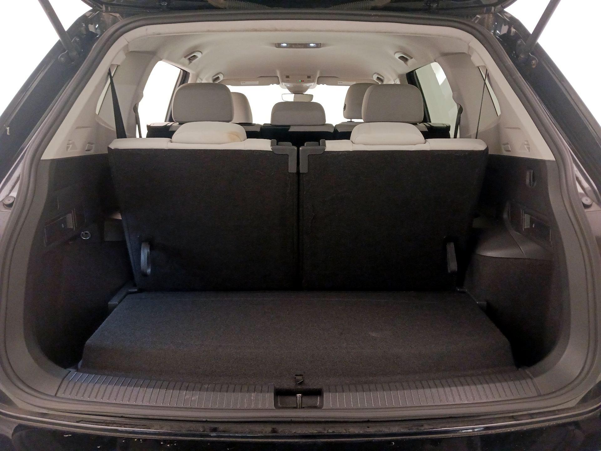 Thumbnail: 2023 Volkswagen Tiguan - 20