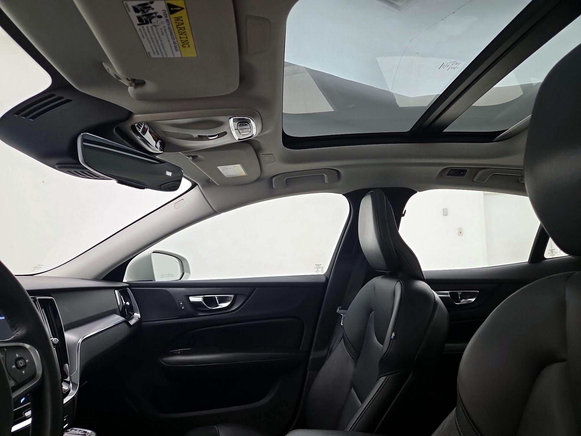 Thumbnail: 2020 Volvo S60 - 19