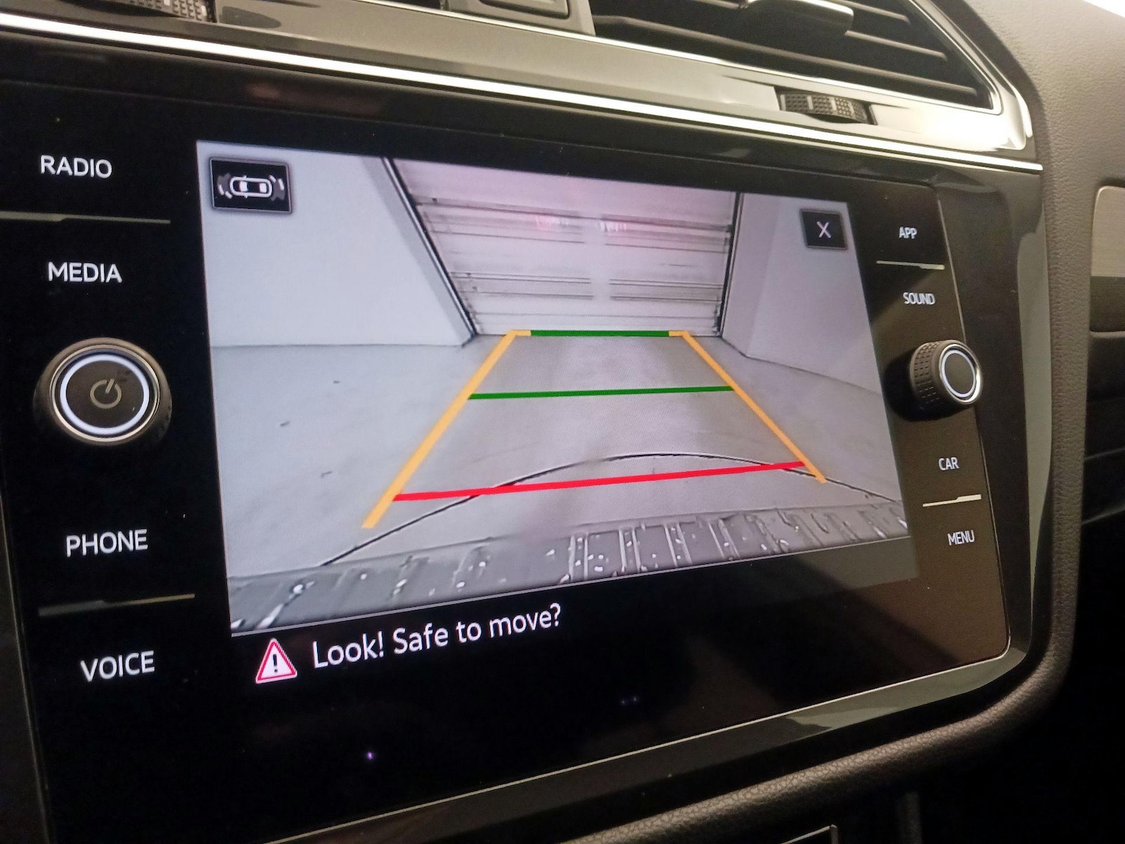 2021 Volkswagen Tiguan SE - Photo 15