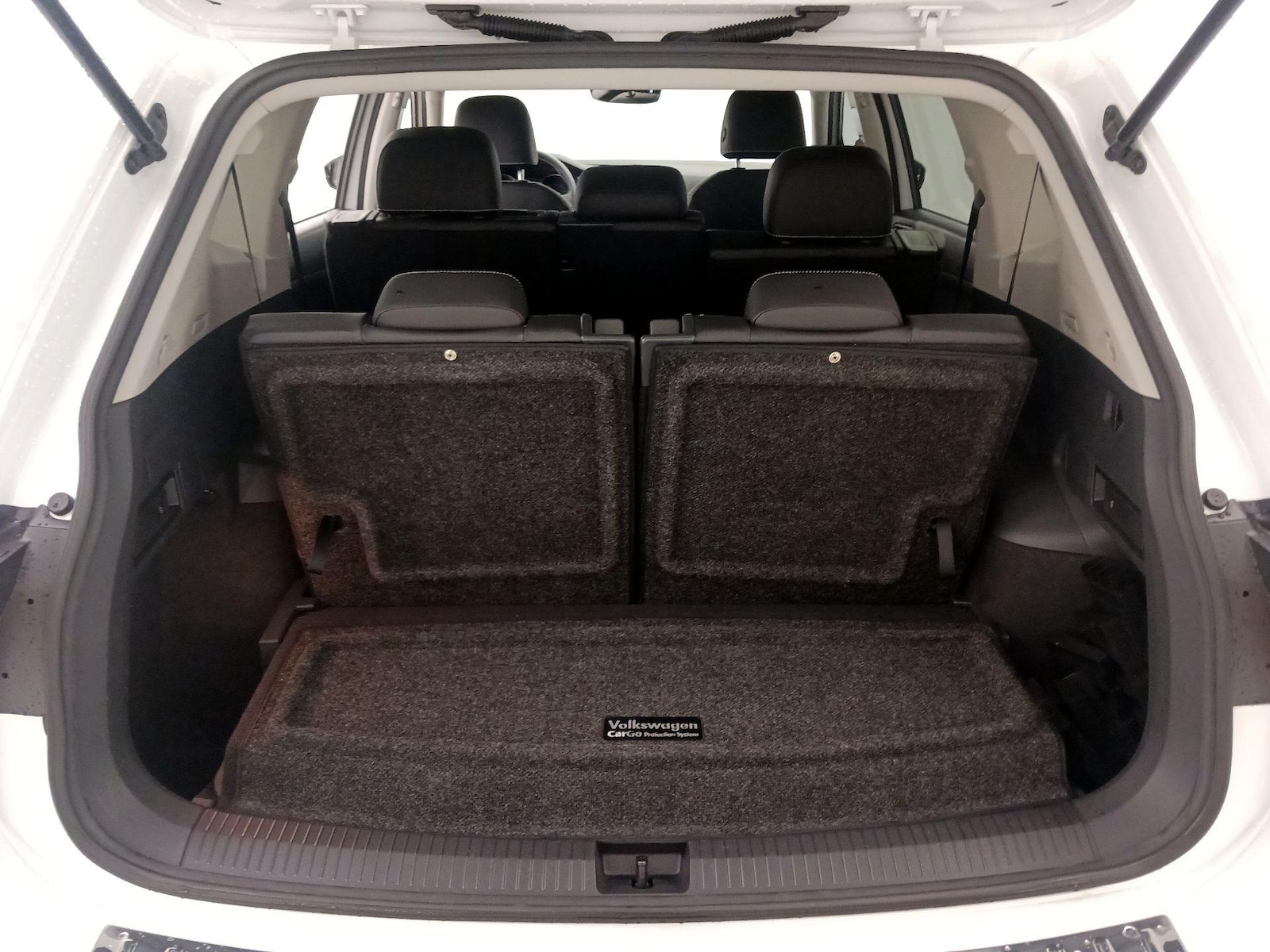 2021 Volkswagen Tiguan SE - Photo 23