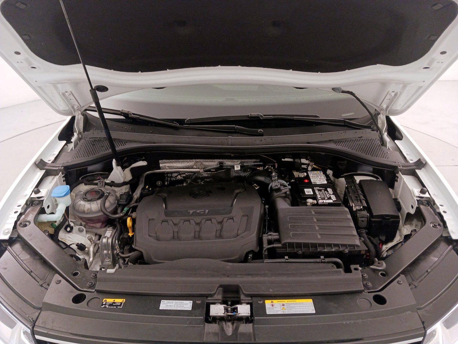 2021 Volkswagen Tiguan SE - Photo 25