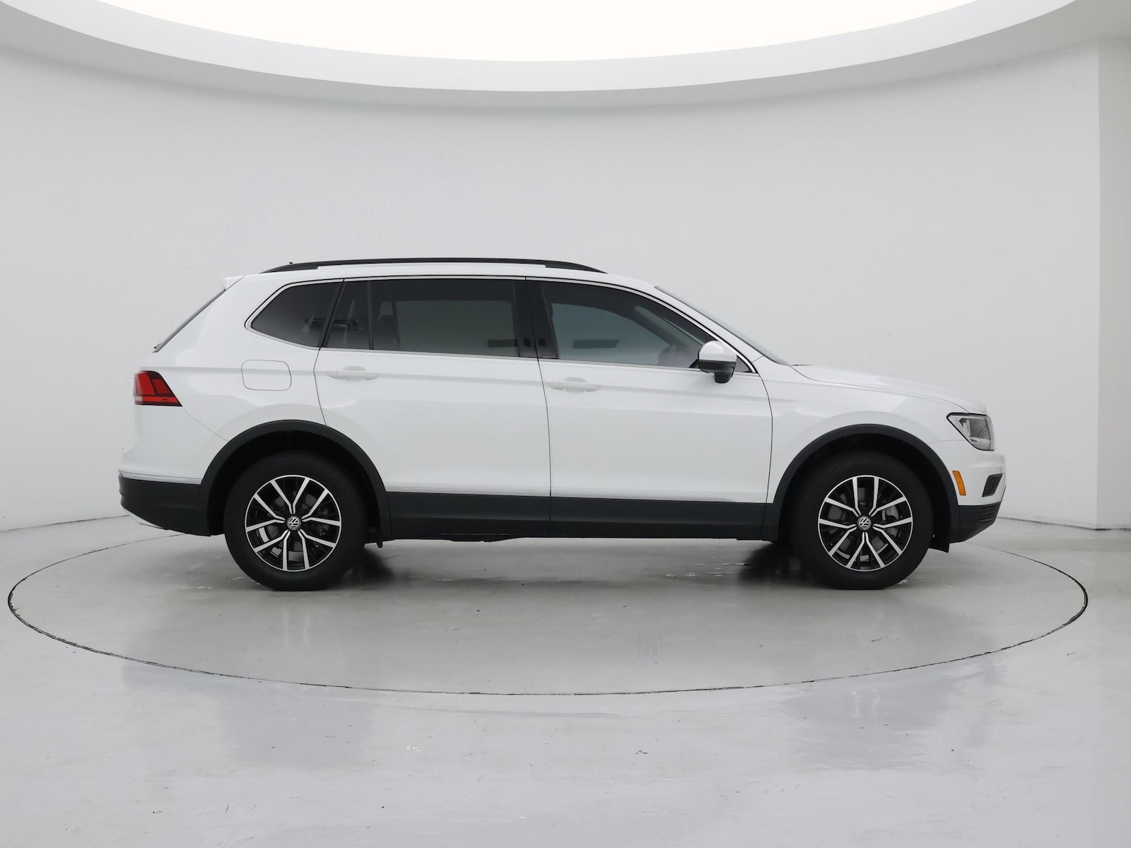 2021 Volkswagen Tiguan SE - Photo 8