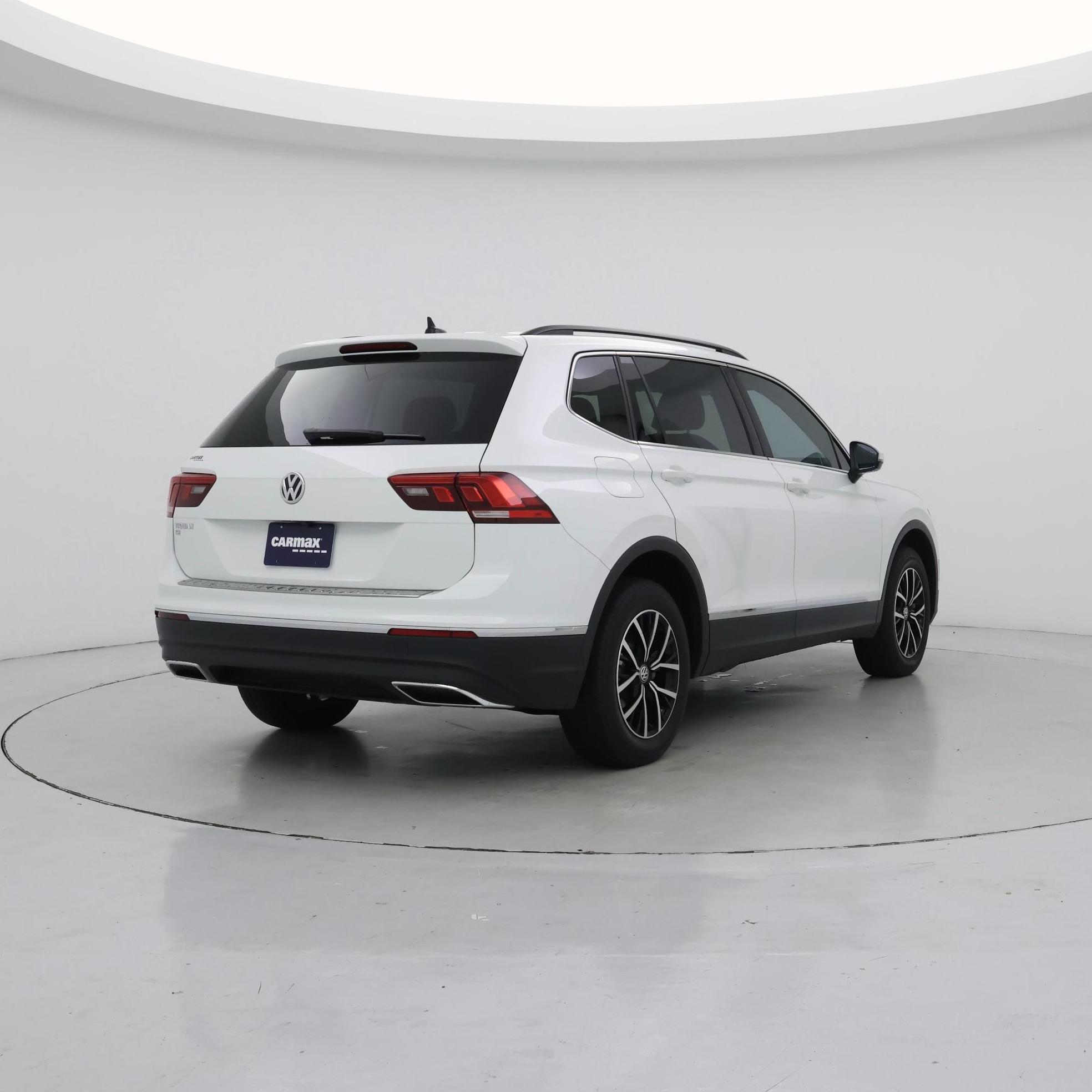 Thumbnail: 2021 Volkswagen Tiguan - 8