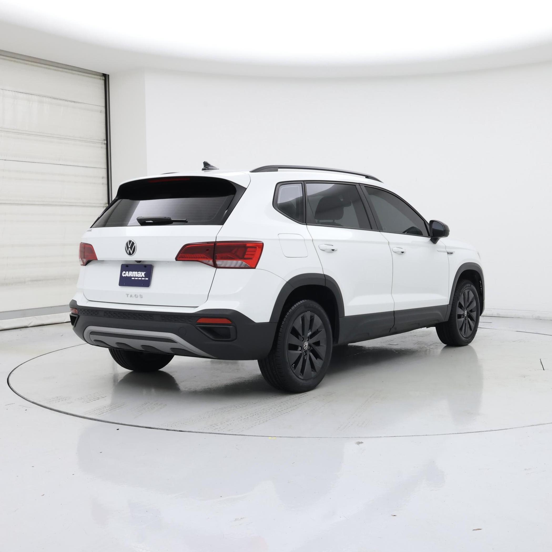 Thumbnail: 2023 Volkswagen Taos - 8