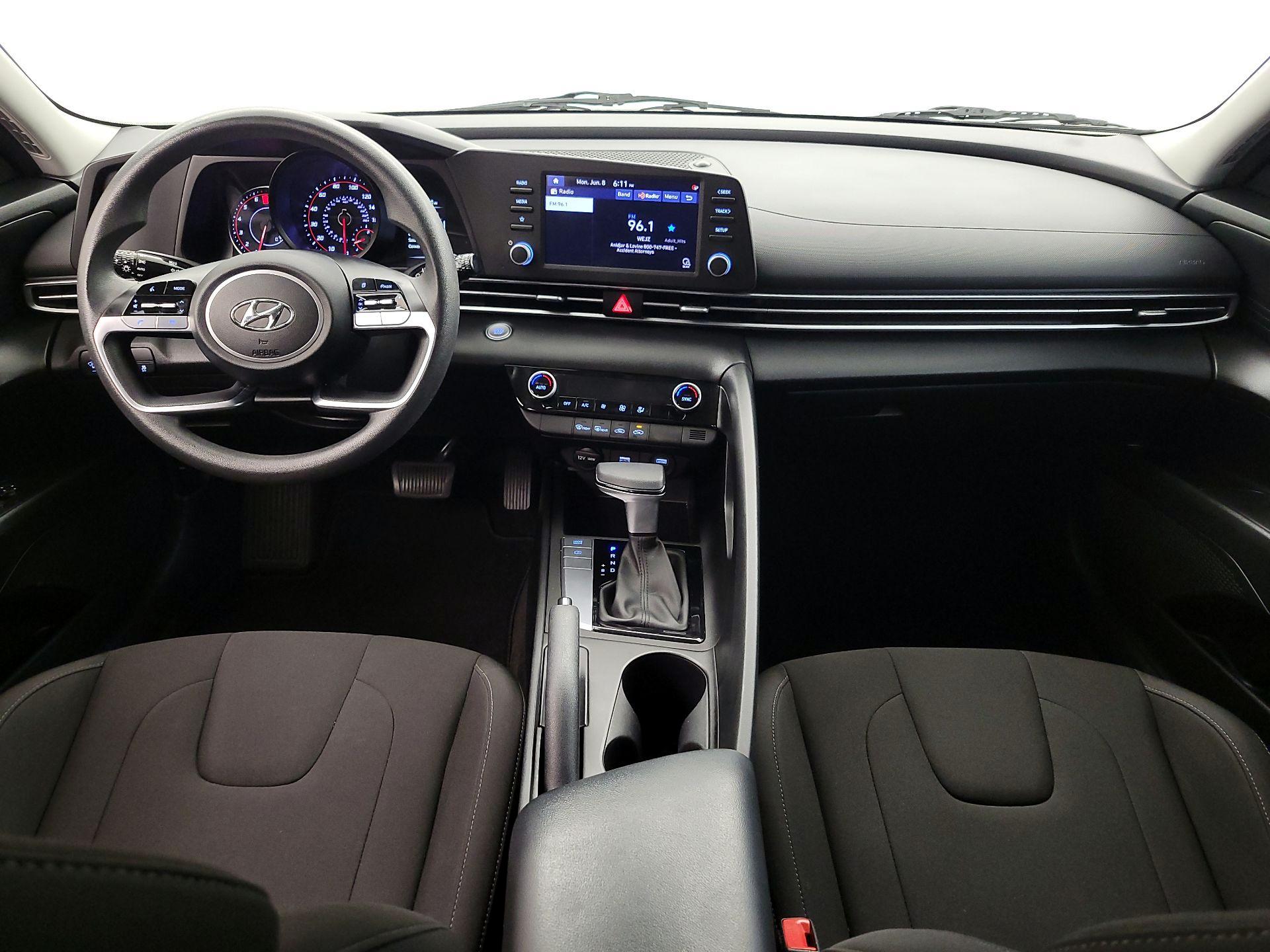Thumbnail: 2022 Hyundai Elantra - 9