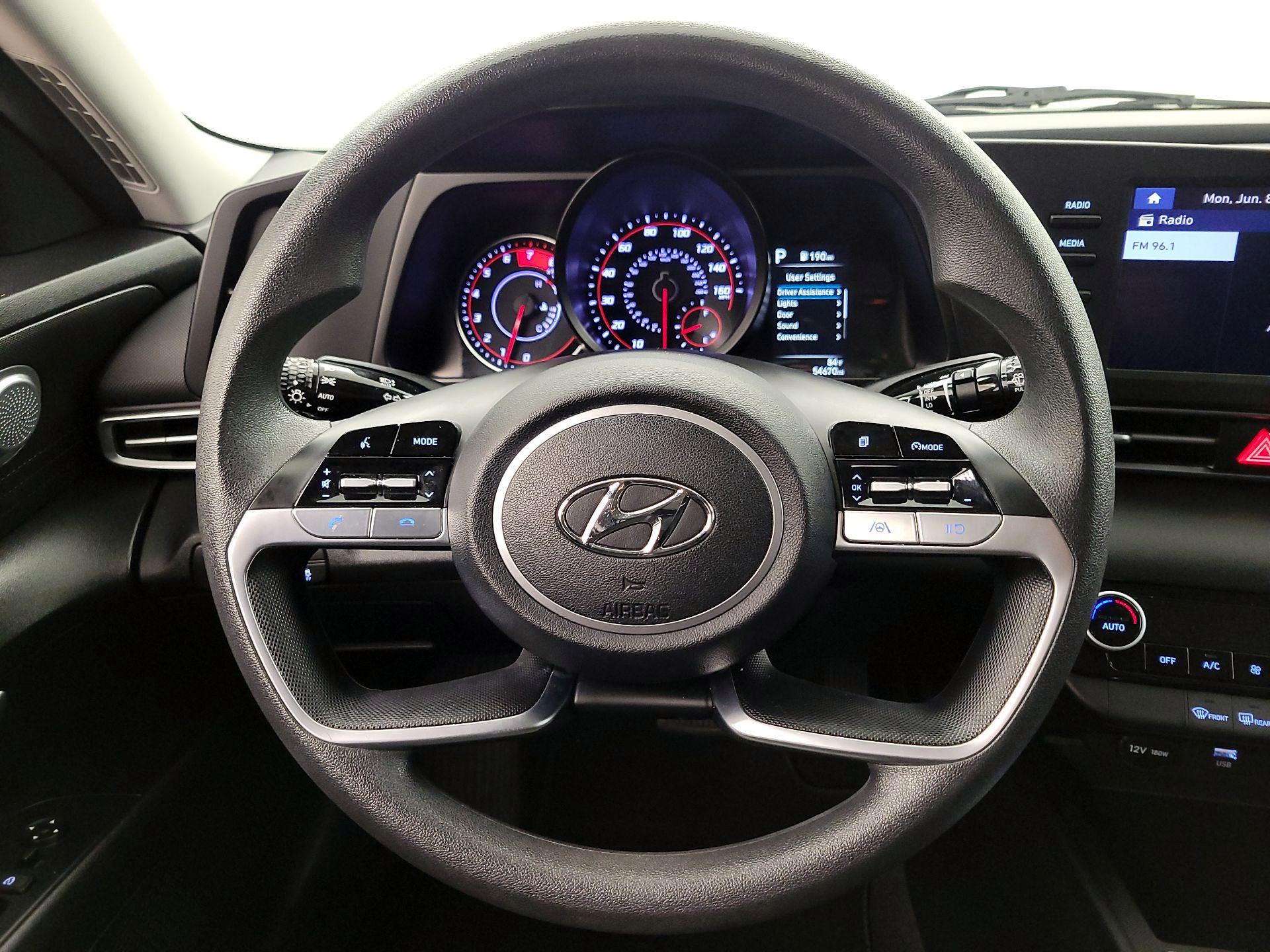 Thumbnail: 2022 Hyundai Elantra - 10
