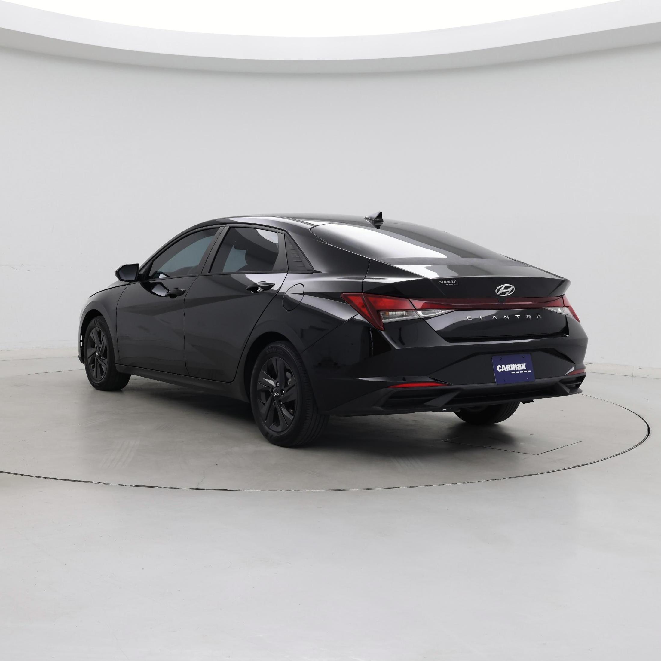 Thumbnail: 2022 Hyundai Elantra - 2