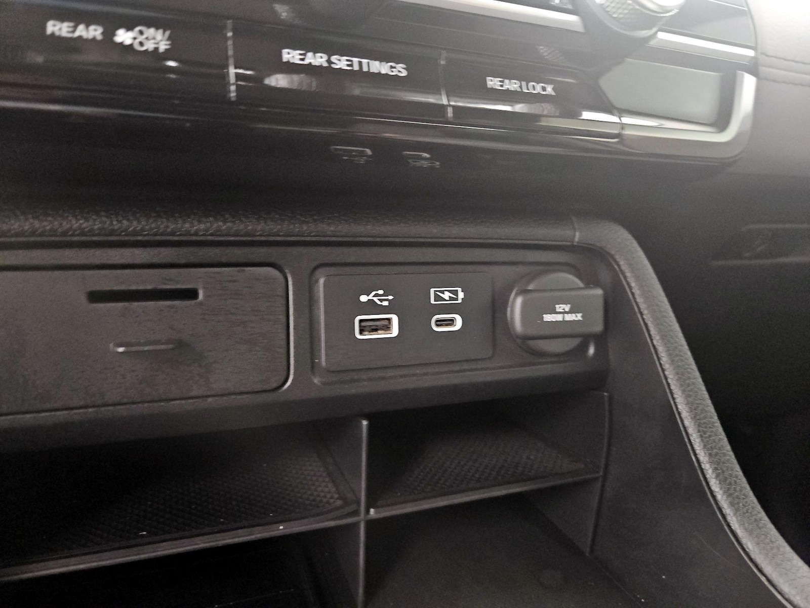 2023 Honda Pilot Touring - Photo 18