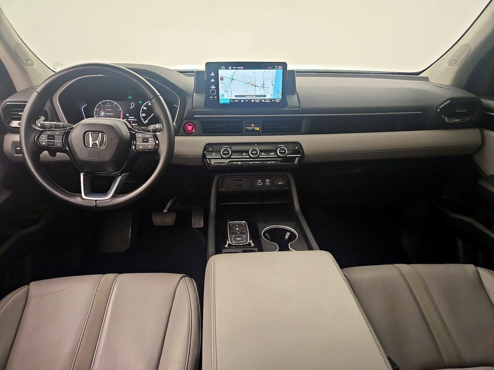 2023 Honda Pilot Touring - Photo 8