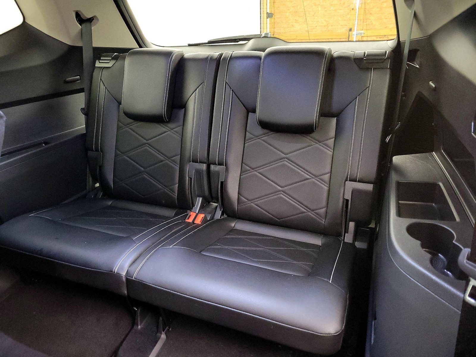 2025 Volkswagen Atlas SE w/Tech - Photo 21