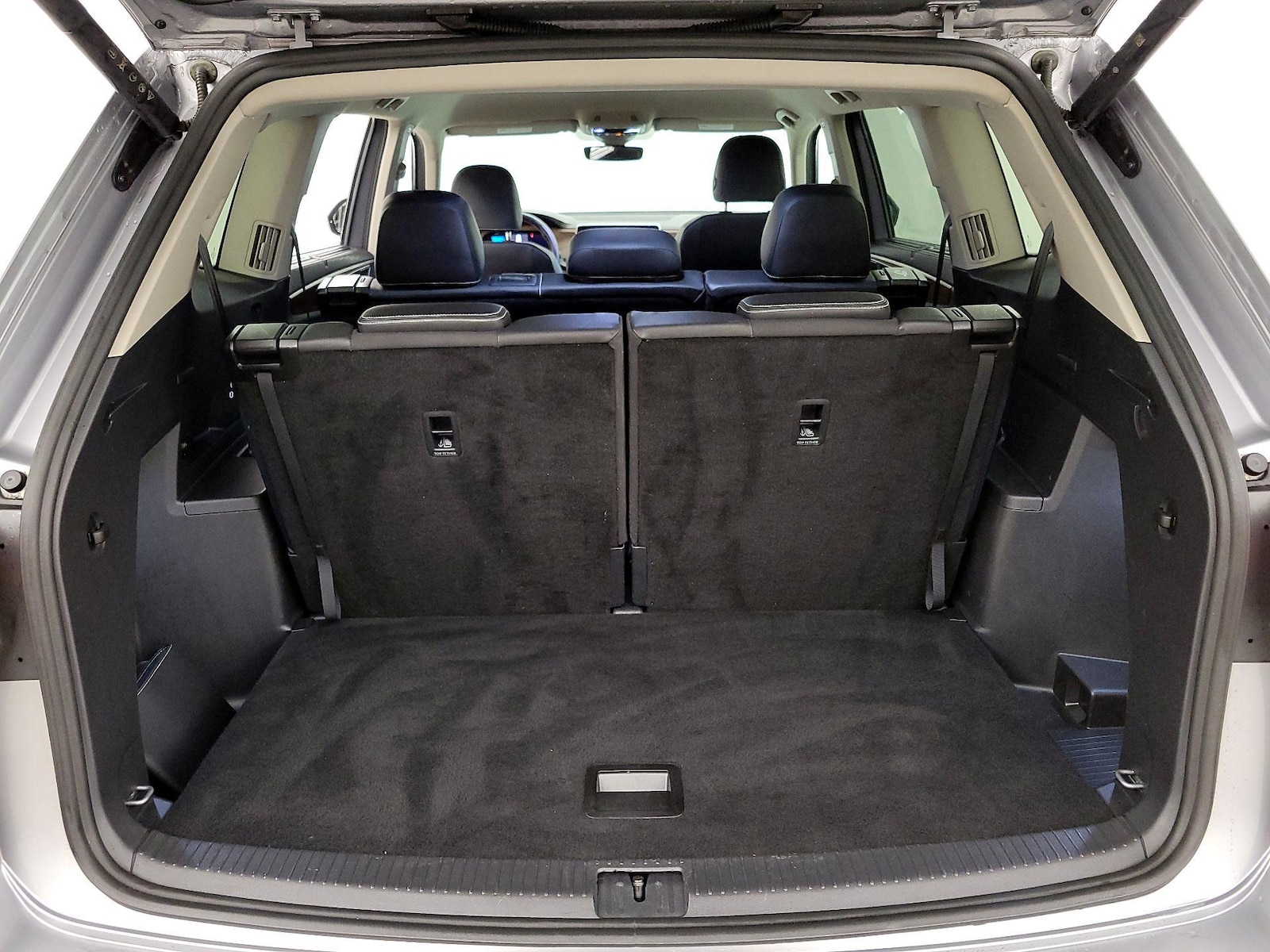 2025 Volkswagen Atlas SE w/Tech - Photo 22