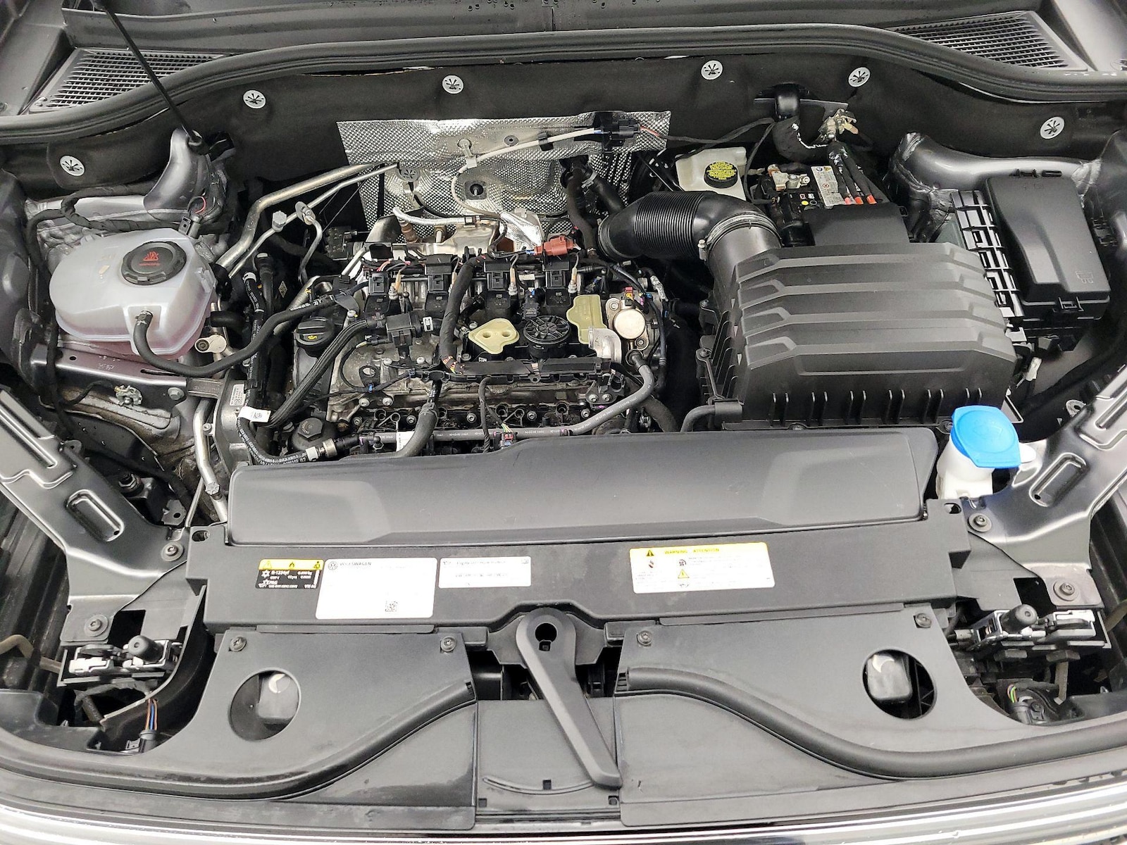 2025 Volkswagen Atlas SE w/Tech - Photo 24