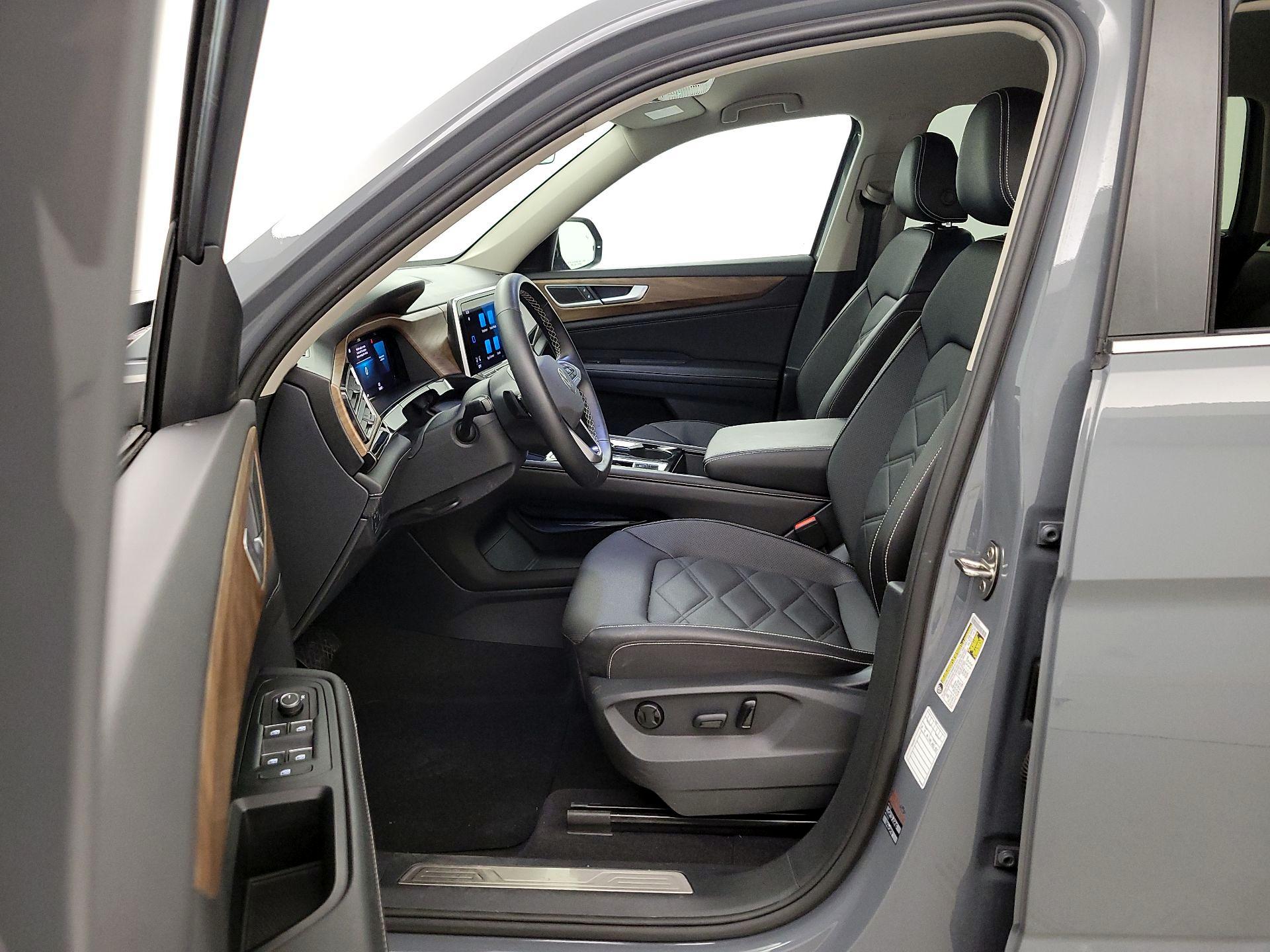 Thumbnail: 2025 Volkswagen Atlas - 11