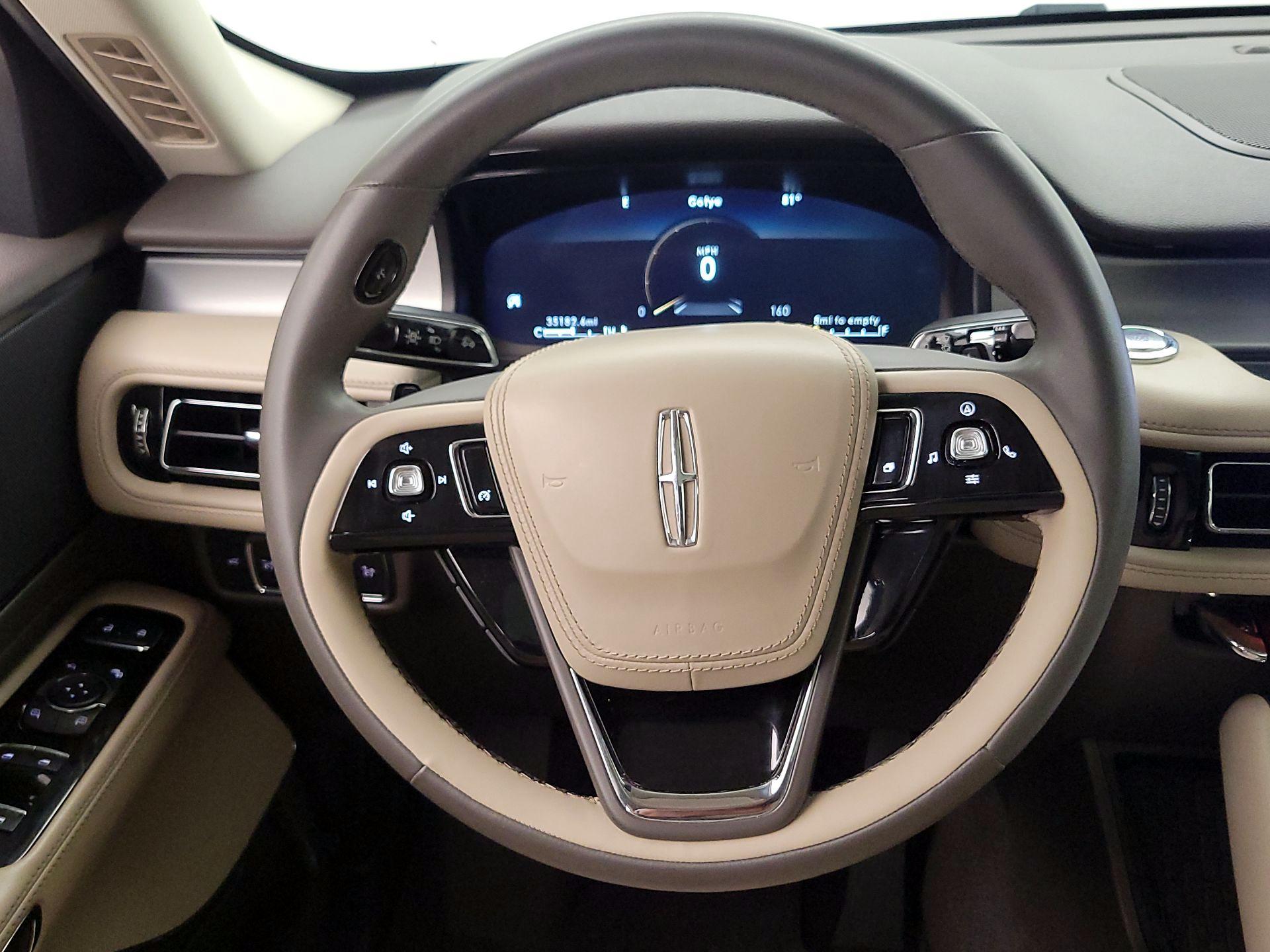 Thumbnail: 2023 Lincoln Aviator - 10
