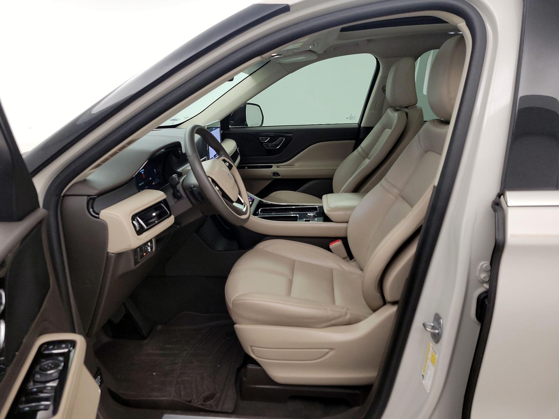 Thumbnail: 2023 Lincoln Aviator - 11
