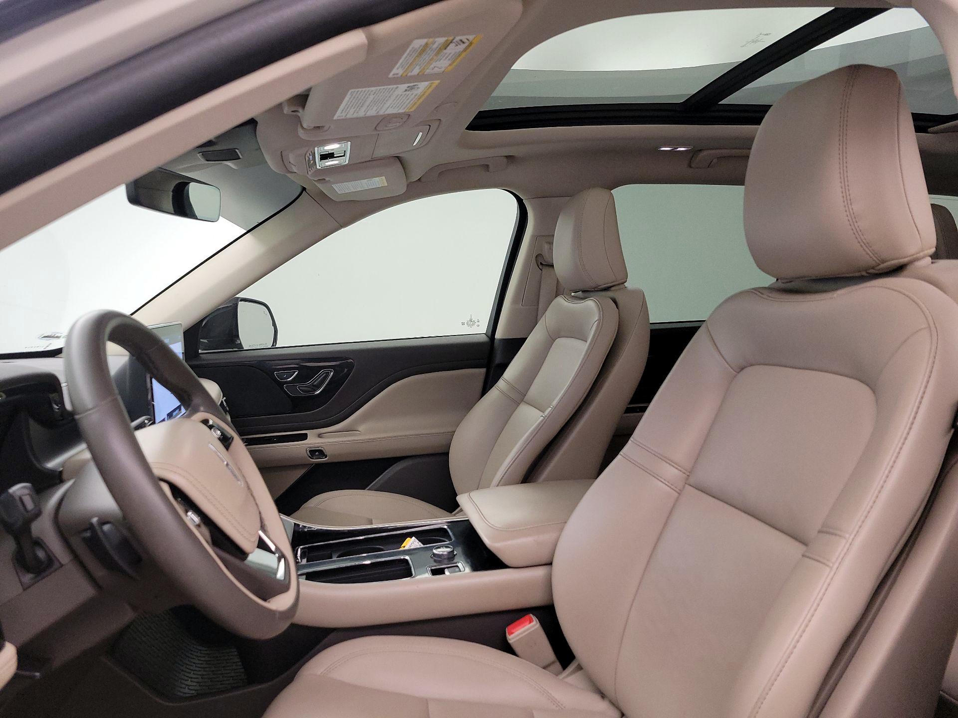 Thumbnail: 2023 Lincoln Aviator - 20