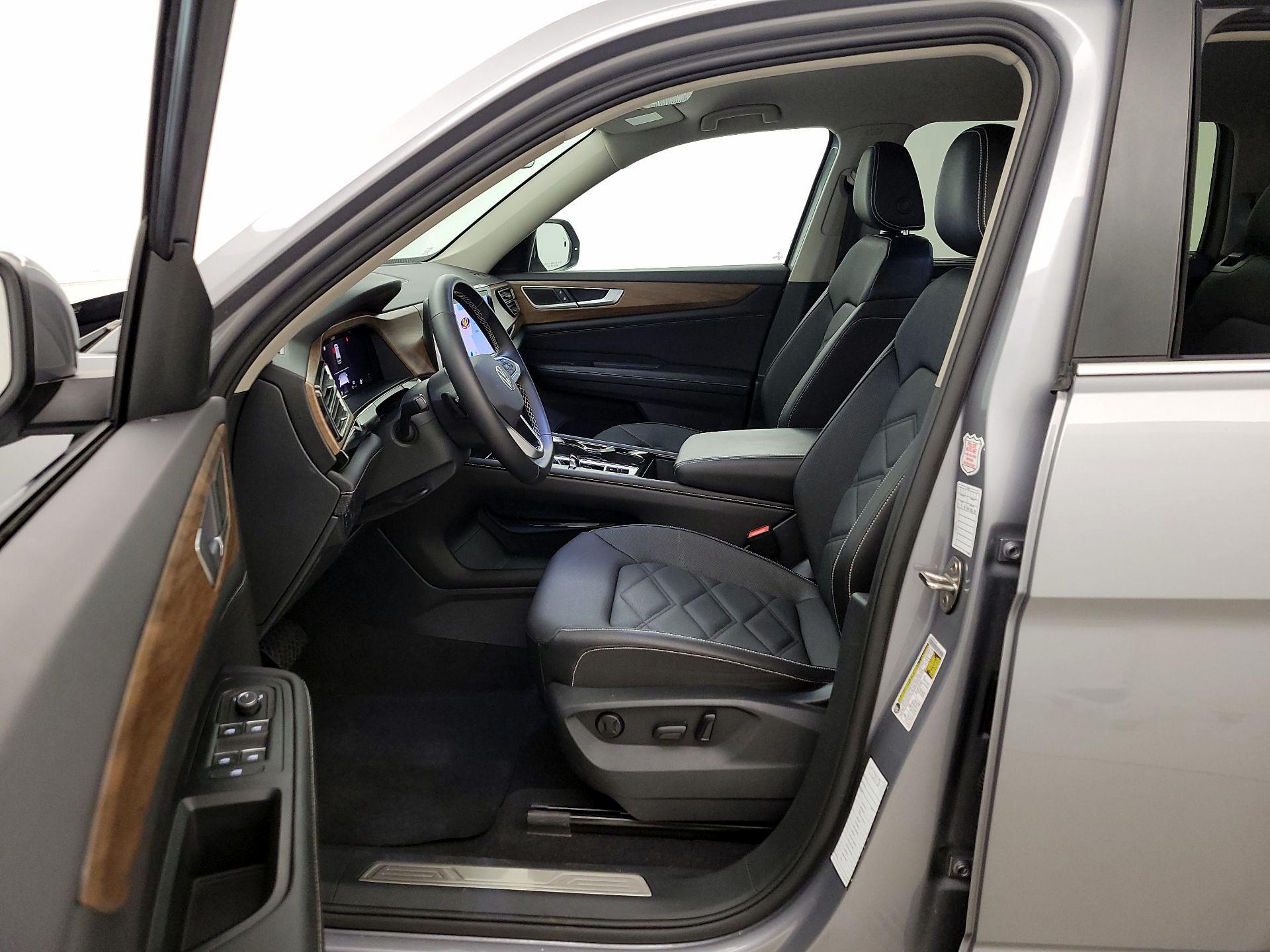 Thumbnail: 2025 Volkswagen Atlas - 11