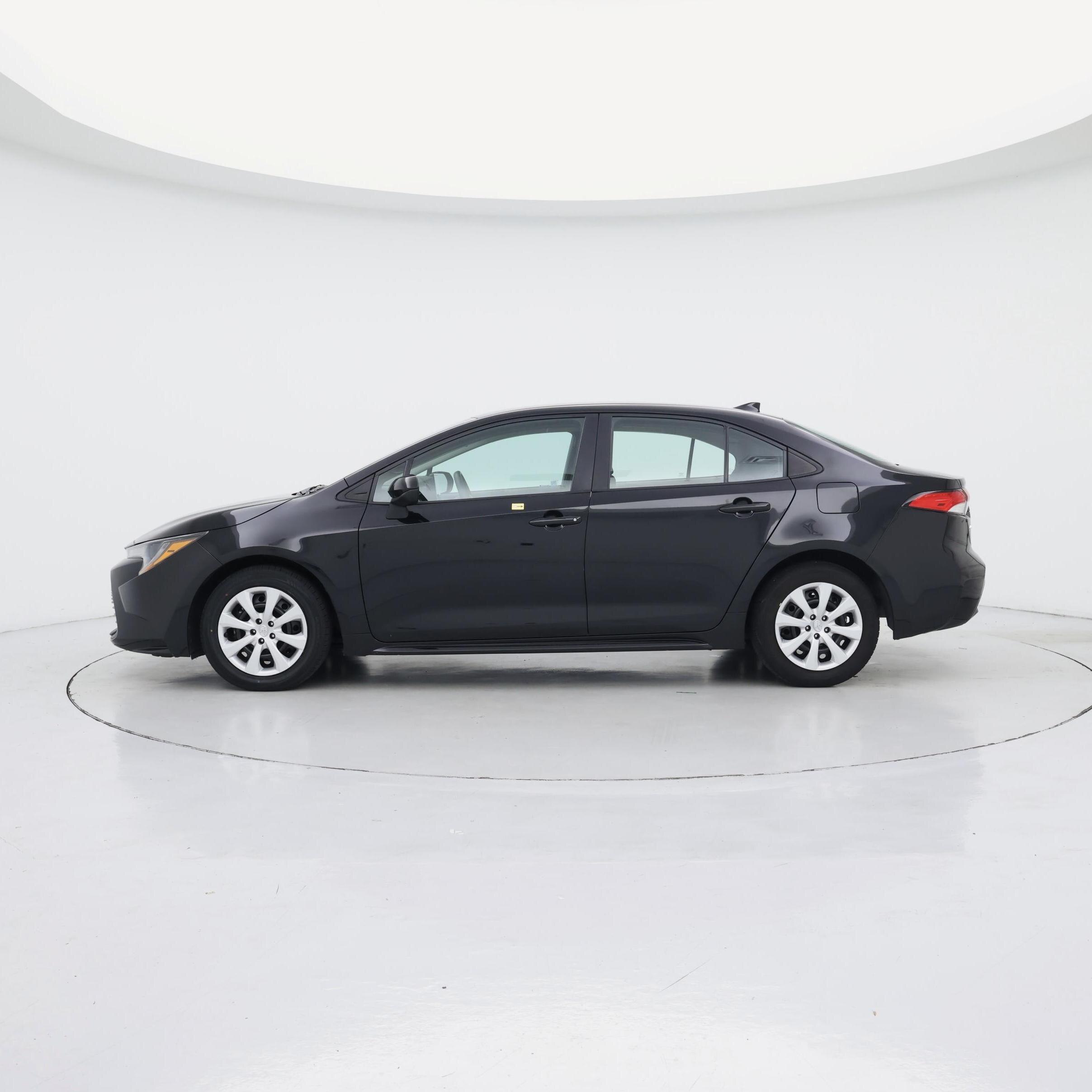 Thumbnail: 2024 Toyota Corolla - 3