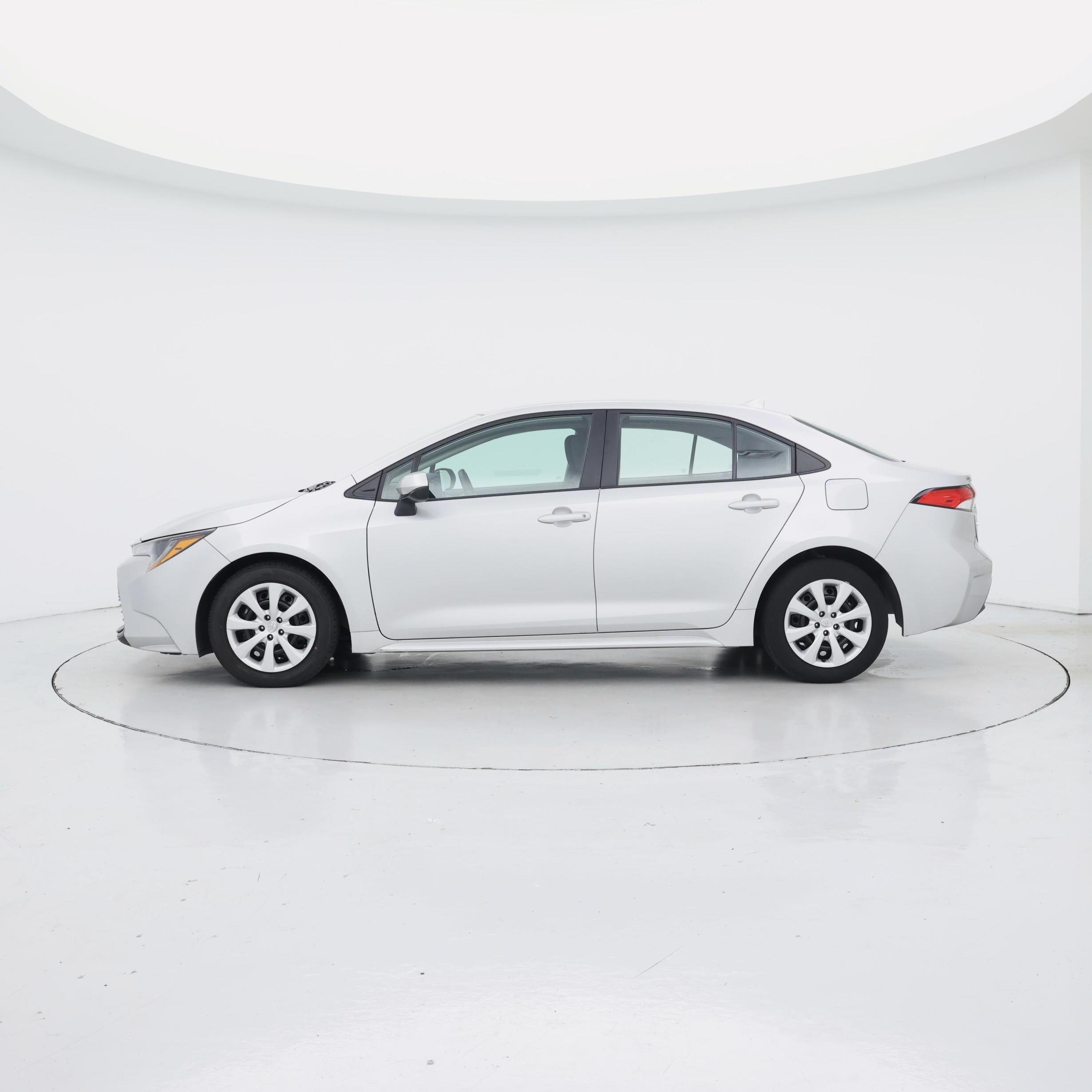 Thumbnail: 2024 Toyota Corolla - 3