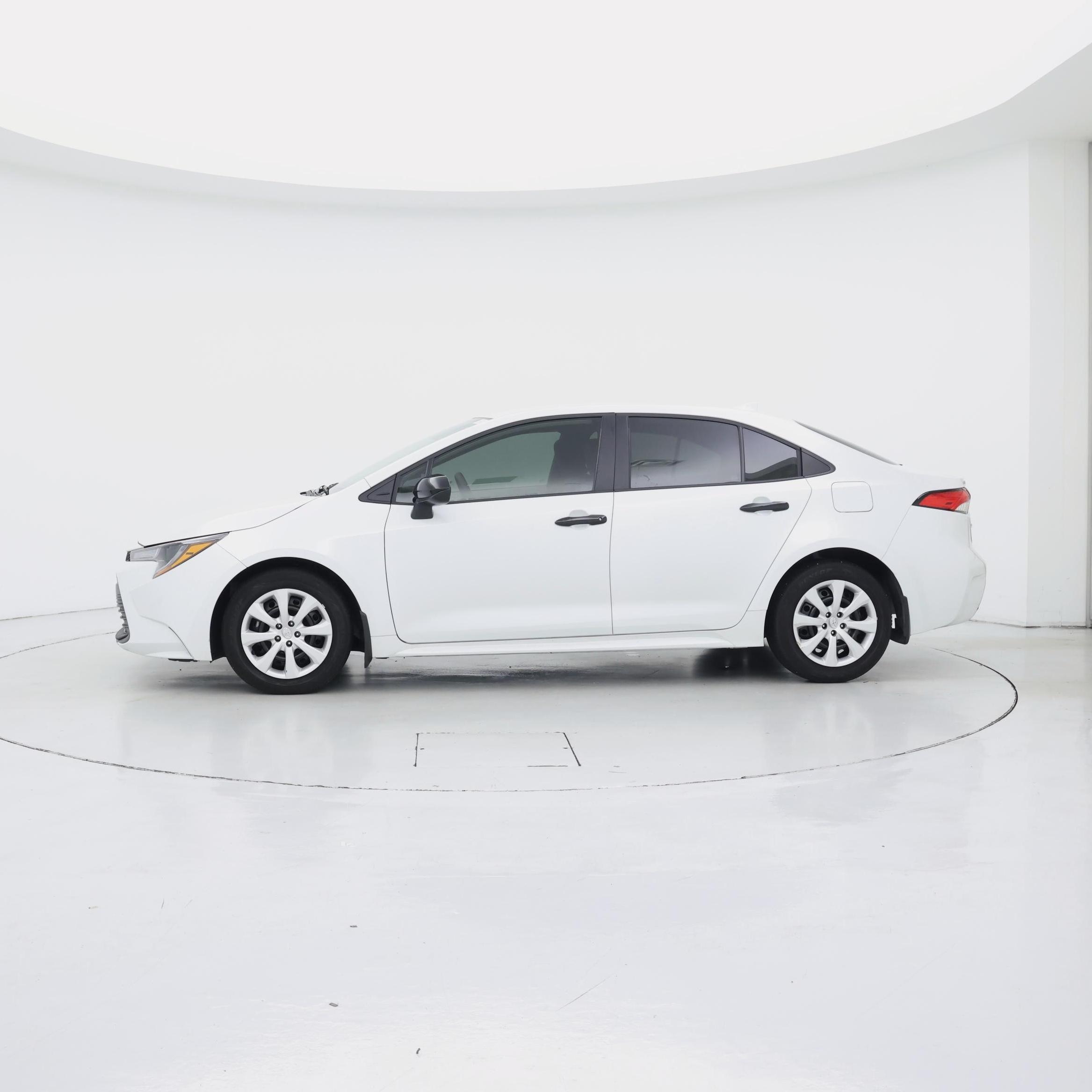 Thumbnail: 2025 Toyota Corolla - 3
