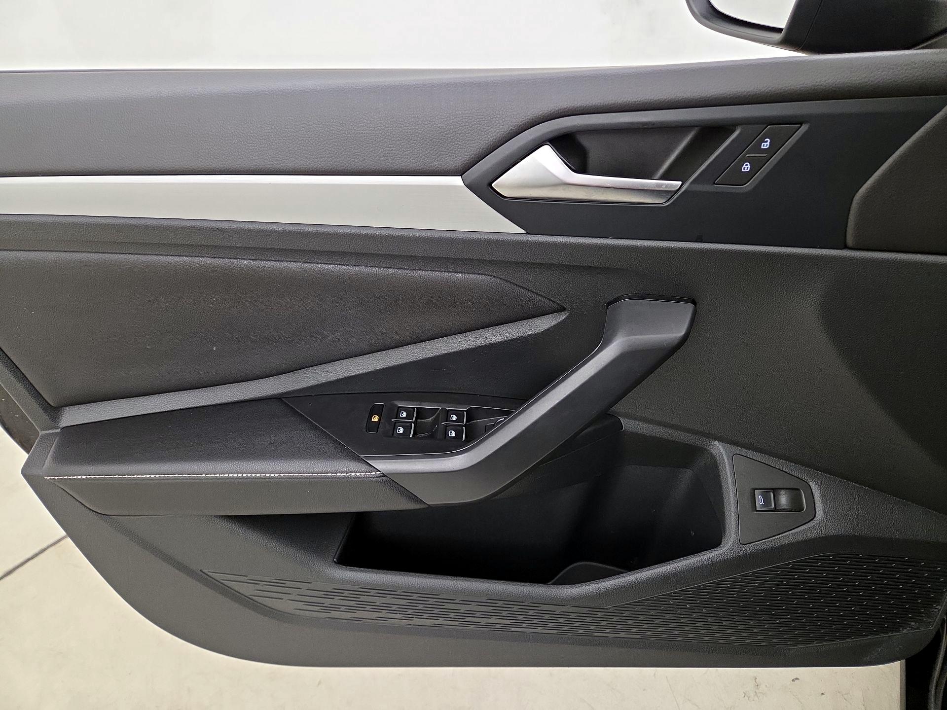 Thumbnail: 2025 Volkswagen Jetta - 12