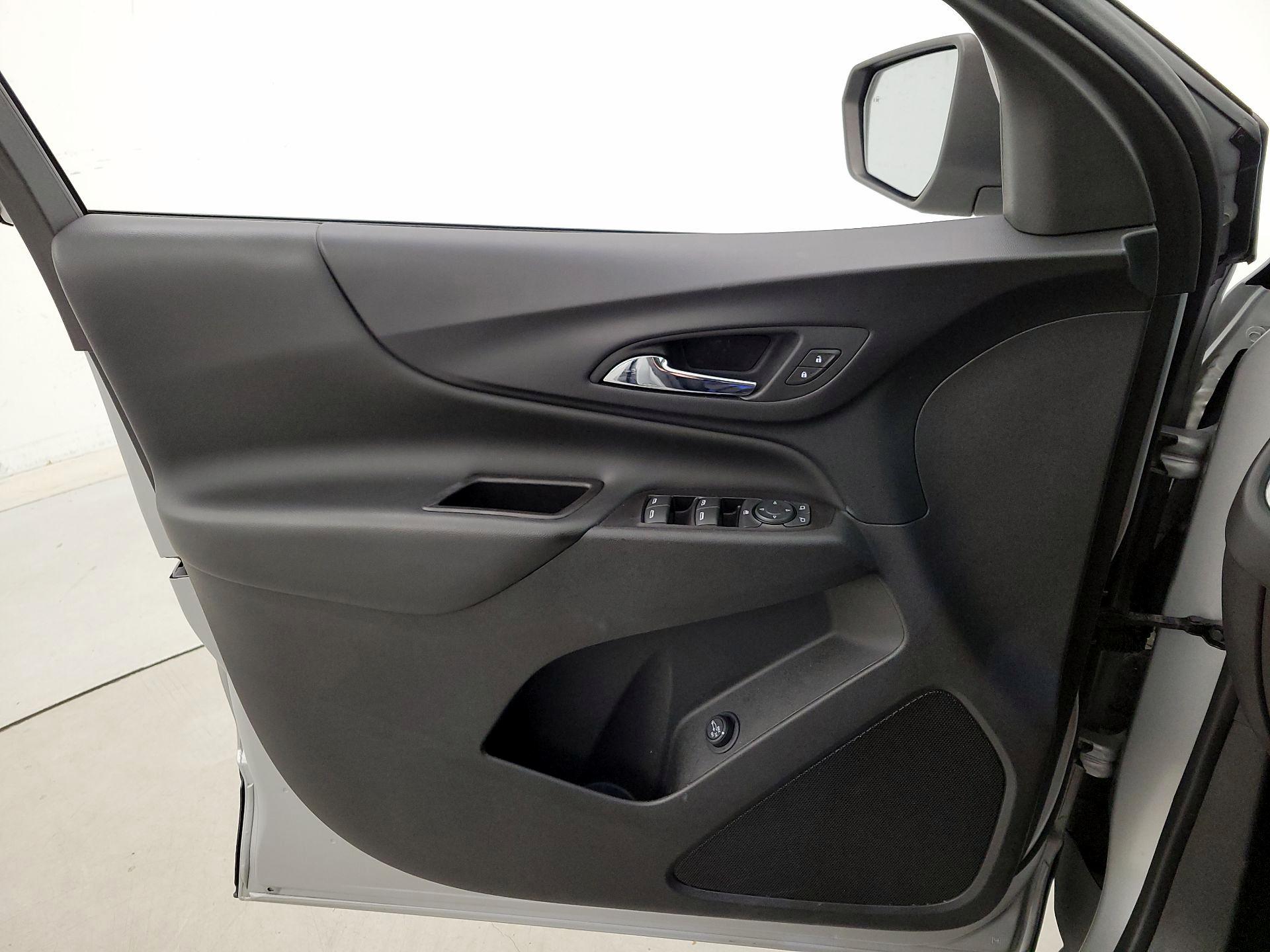 Thumbnail: 2022 Chevrolet Equinox - 12
