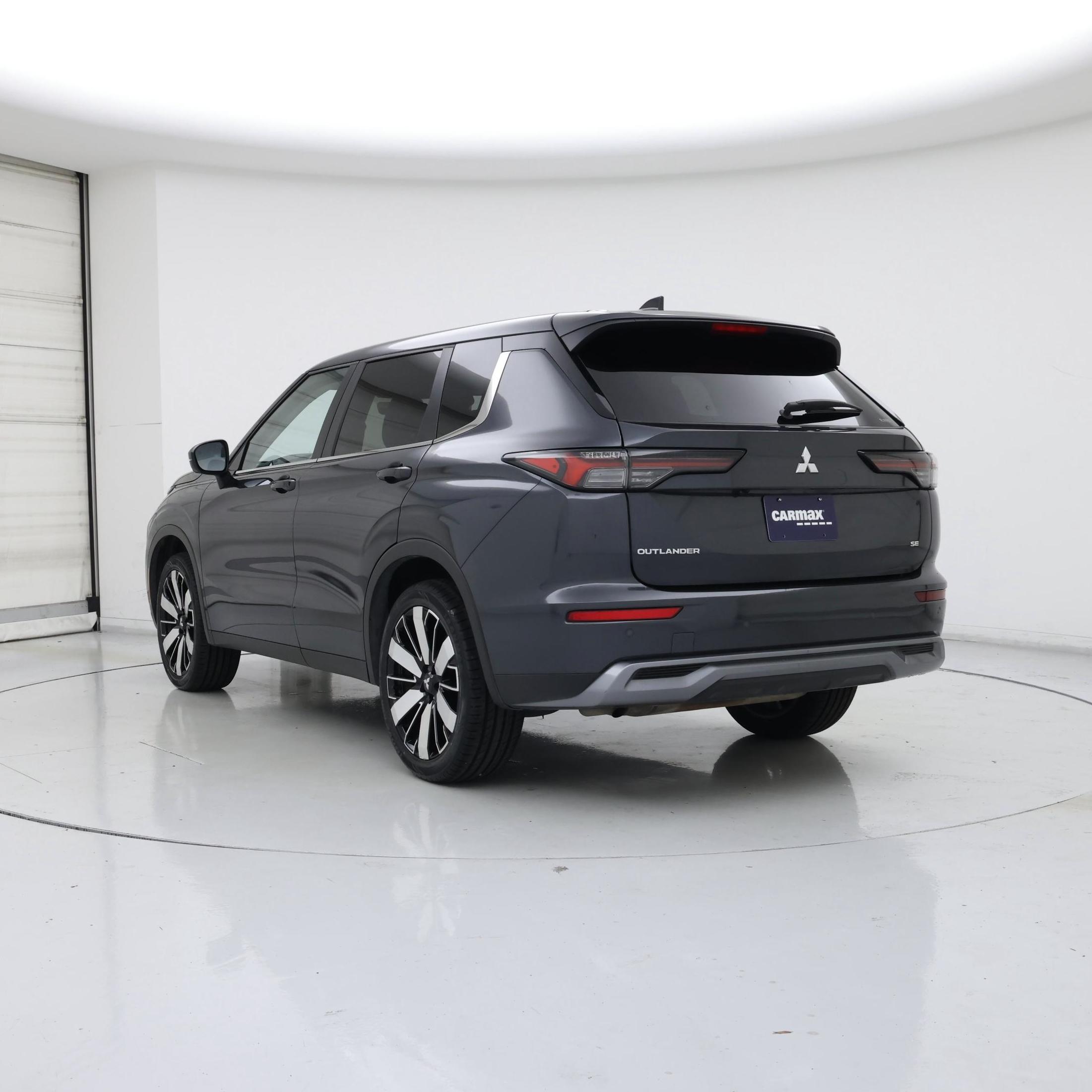 Thumbnail: 2025 Mitsubishi Outlander - 2