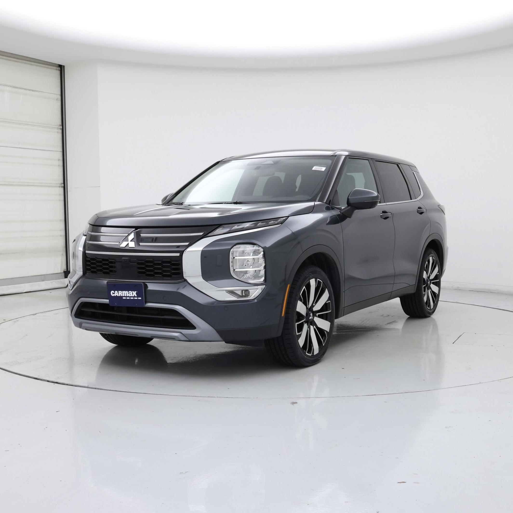 Thumbnail: 2025 Mitsubishi Outlander - 4