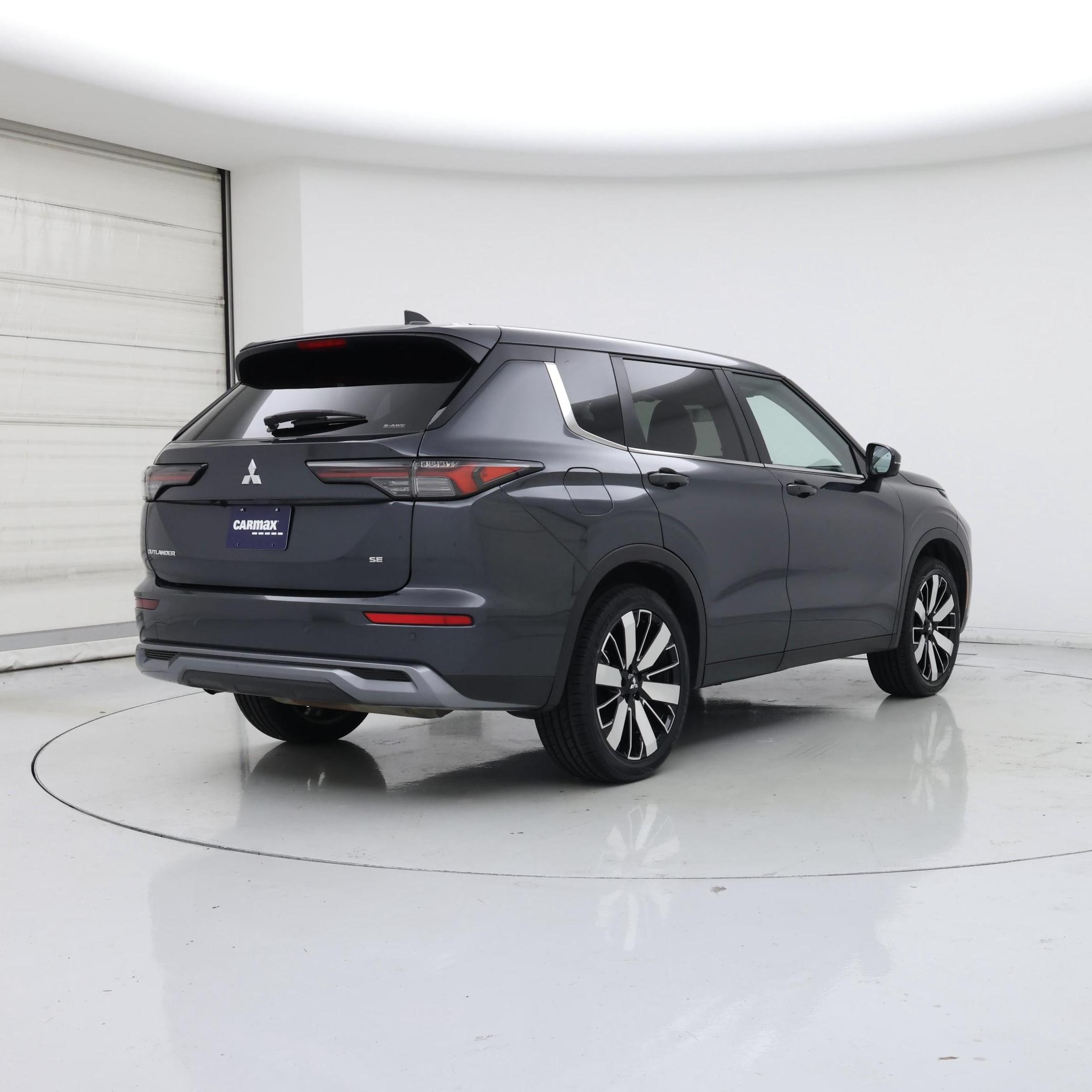 Thumbnail: 2025 Mitsubishi Outlander - 8