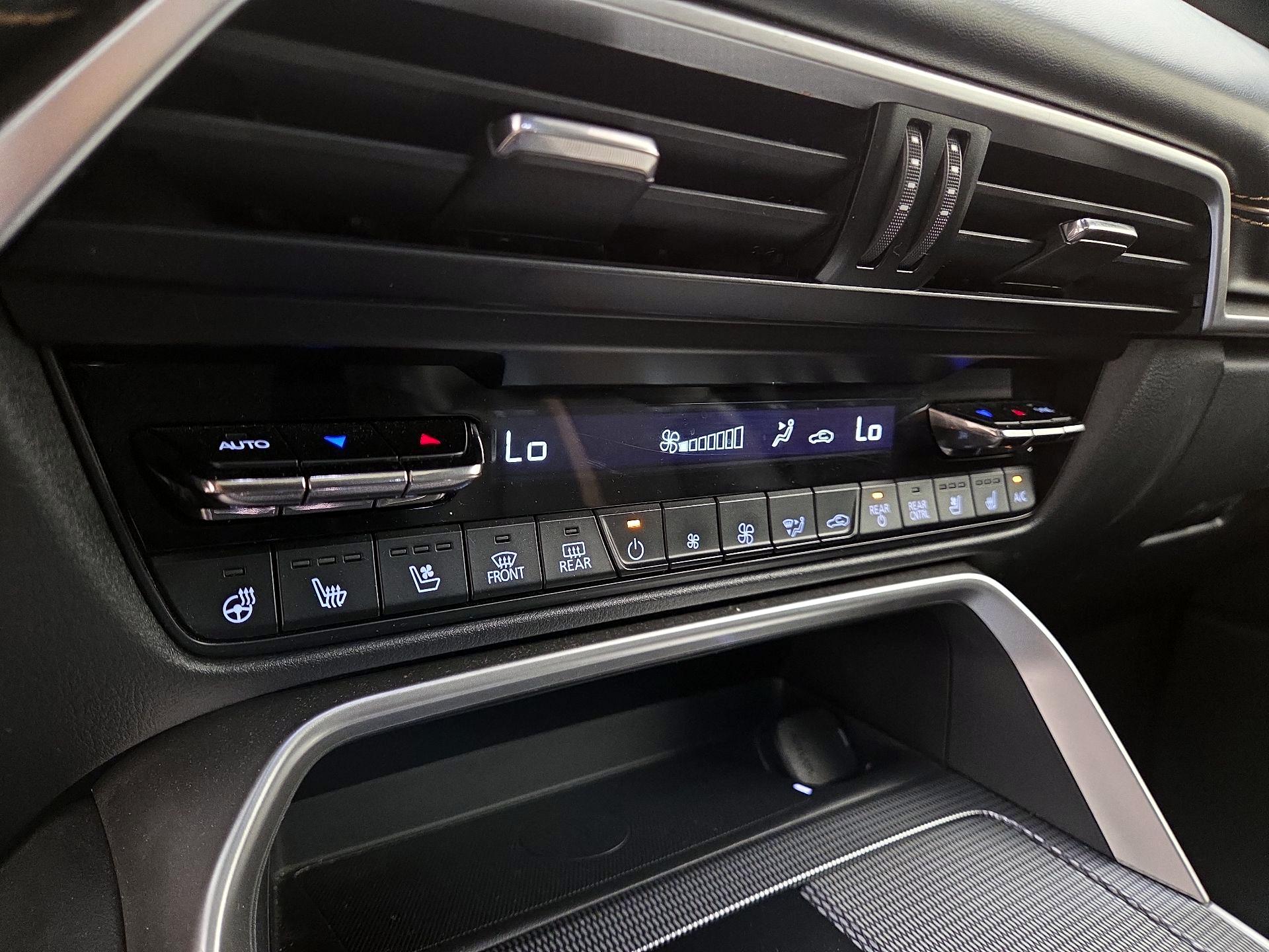 Thumbnail: 2025 Mazda CX-90 - 16