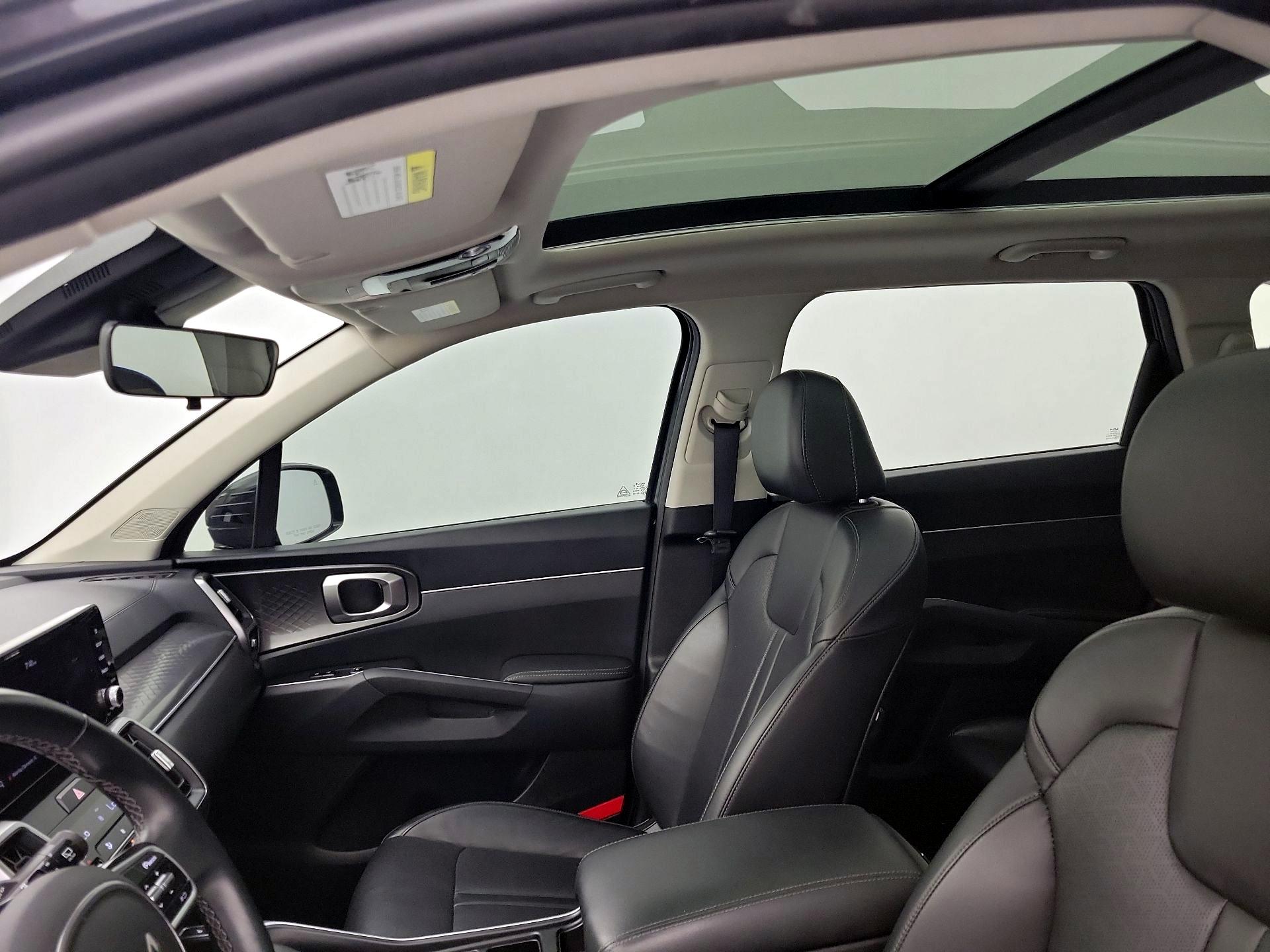 Thumbnail: 2023 Kia Sorento - 20