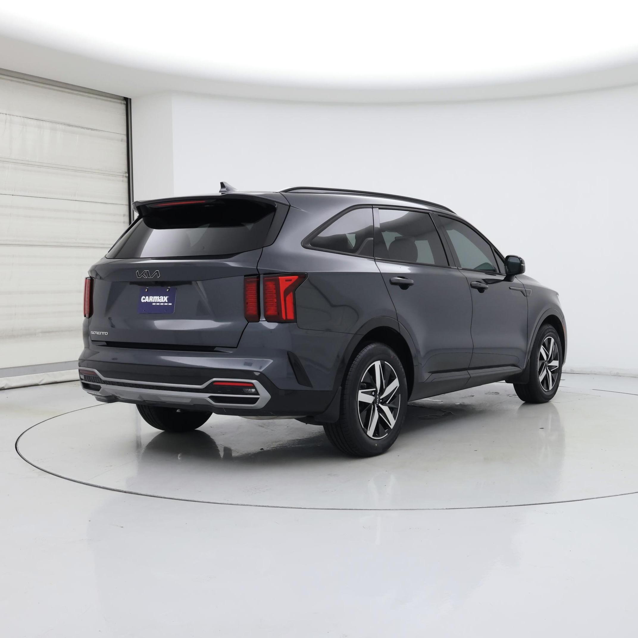 Thumbnail: 2023 Kia Sorento - 8