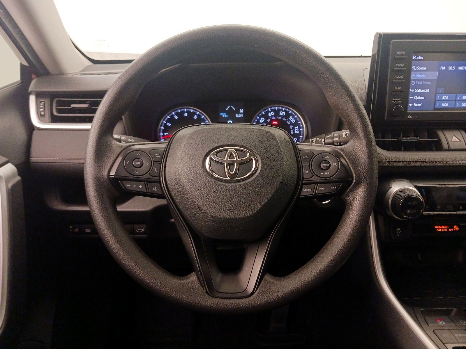 2022 Toyota RAV4 XLE - Photo 11