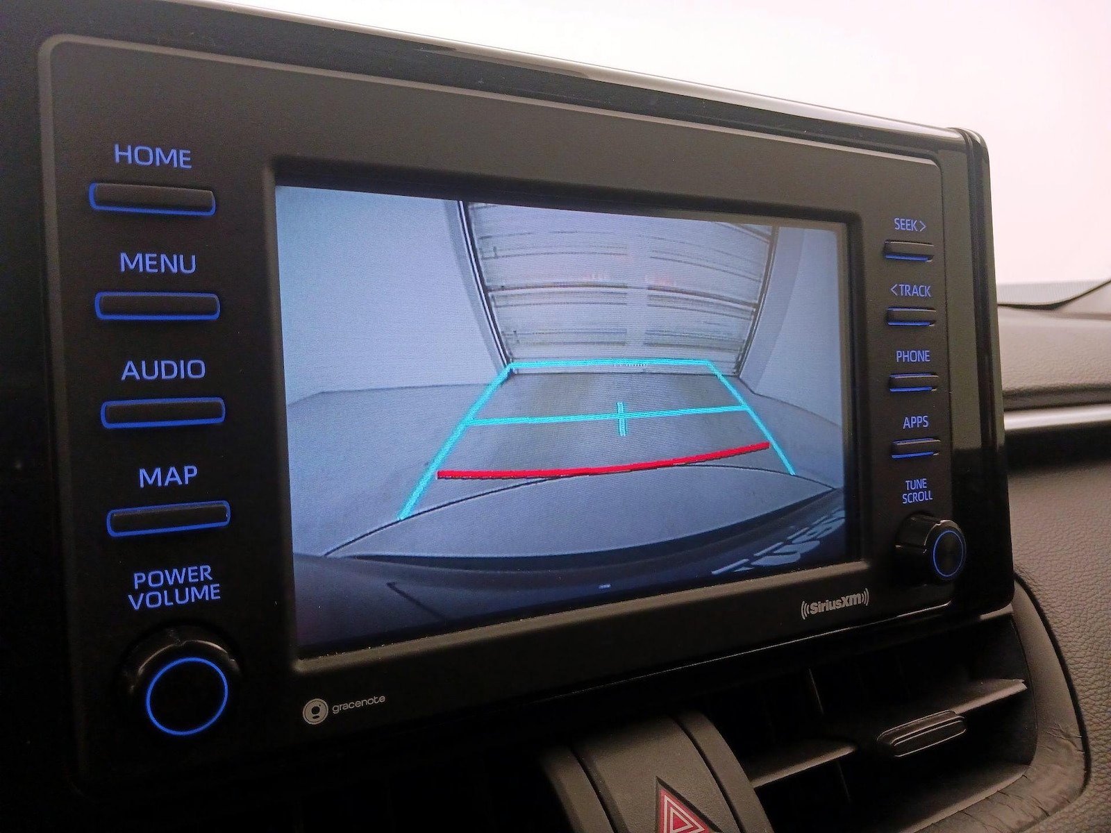 2022 Toyota RAV4 XLE - Photo 15