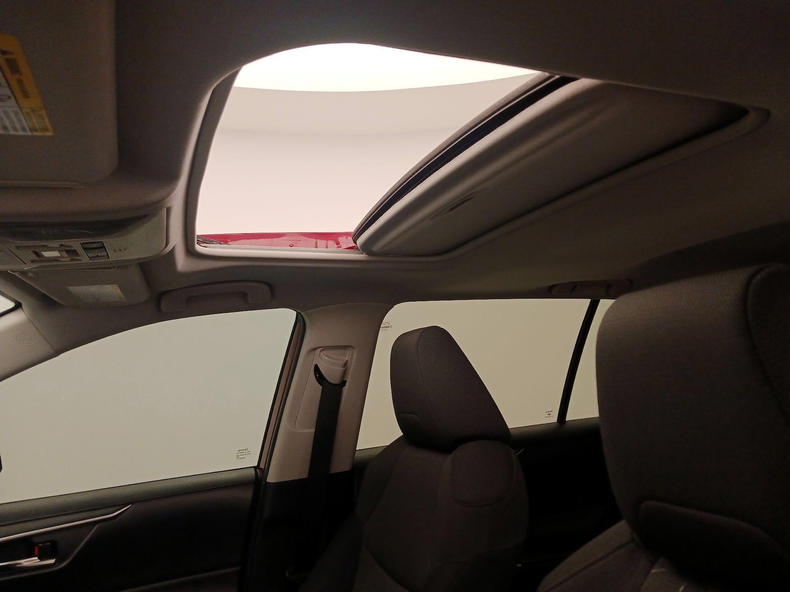 2022 Toyota RAV4 XLE - Photo 20