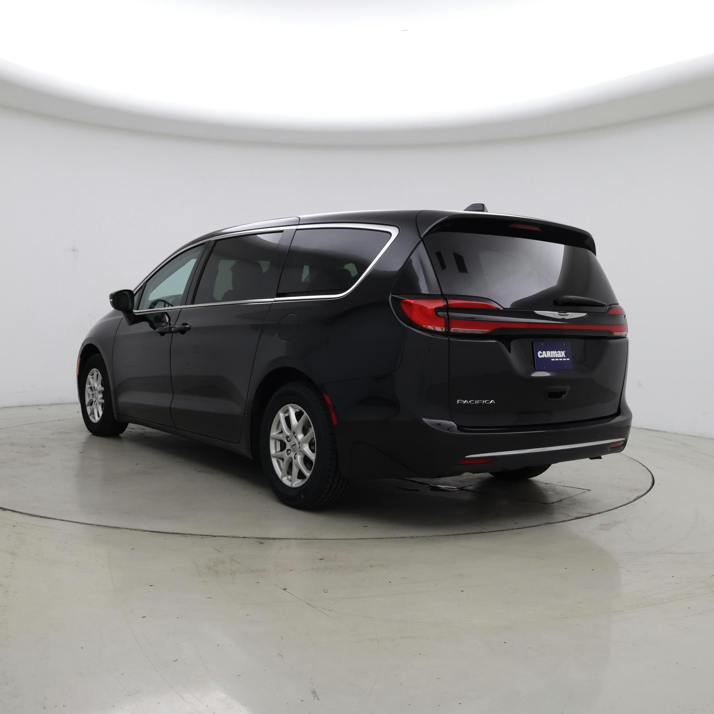 Thumbnail: 2023 Chrysler Pacifica - 2