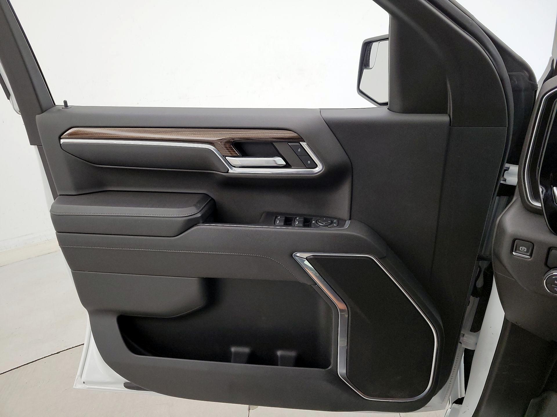 Thumbnail: 2023 Chevrolet Silverado 1500 - 12