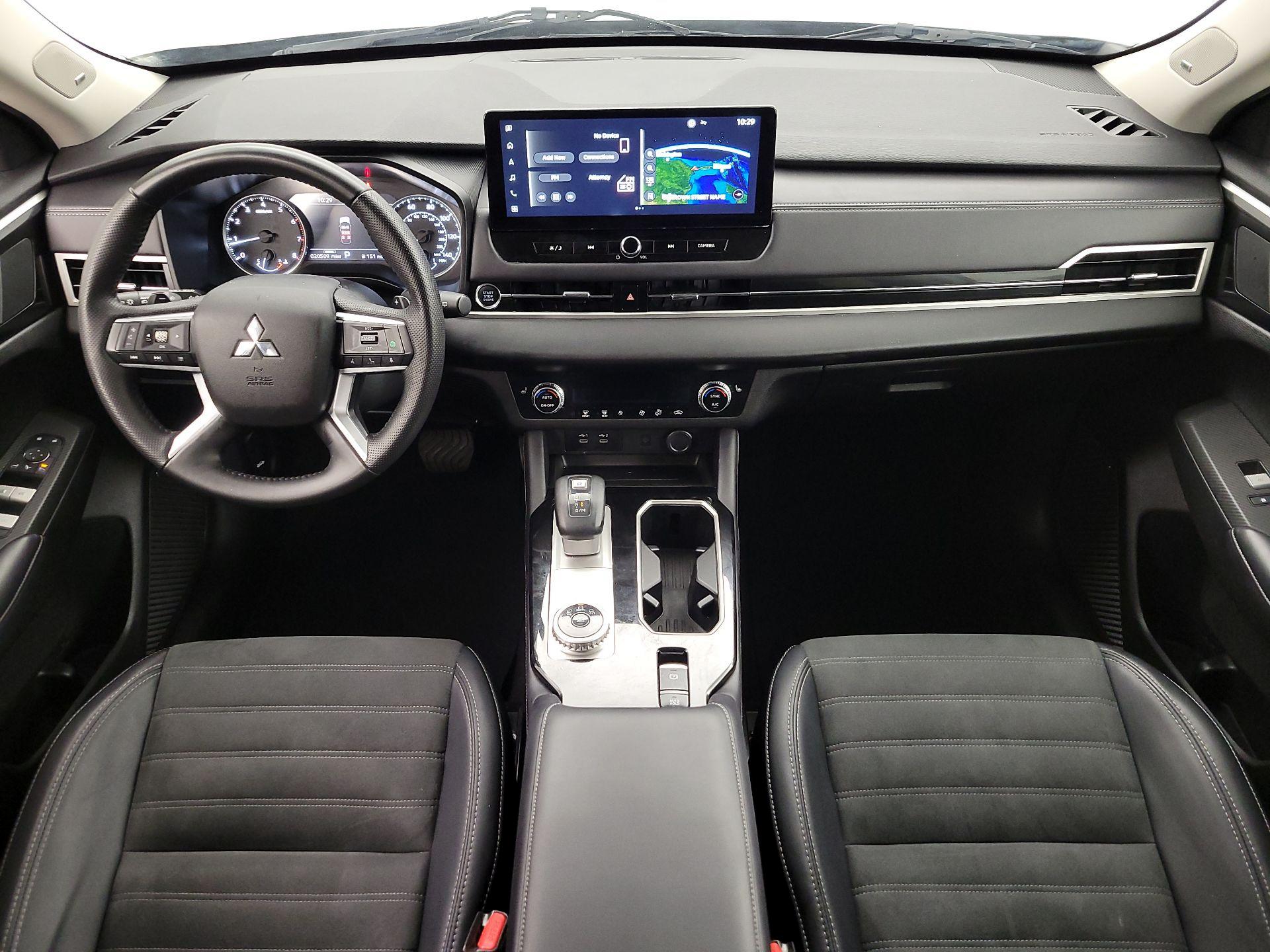 Thumbnail: 2025 Mitsubishi Outlander - 9