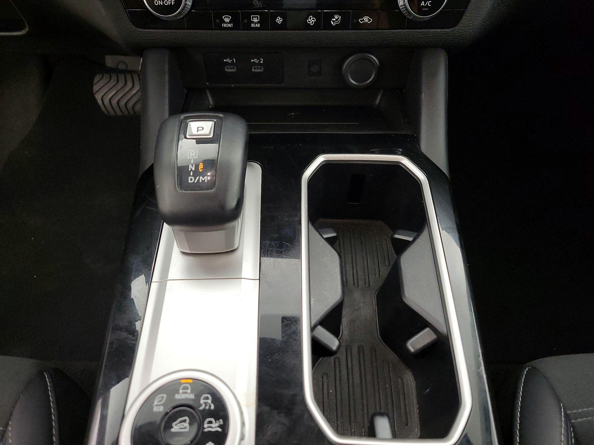Thumbnail: 2025 Mitsubishi Outlander - 18