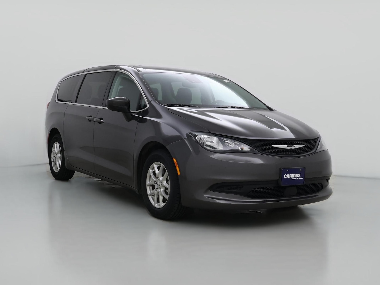 2023 Chrysler Voyager