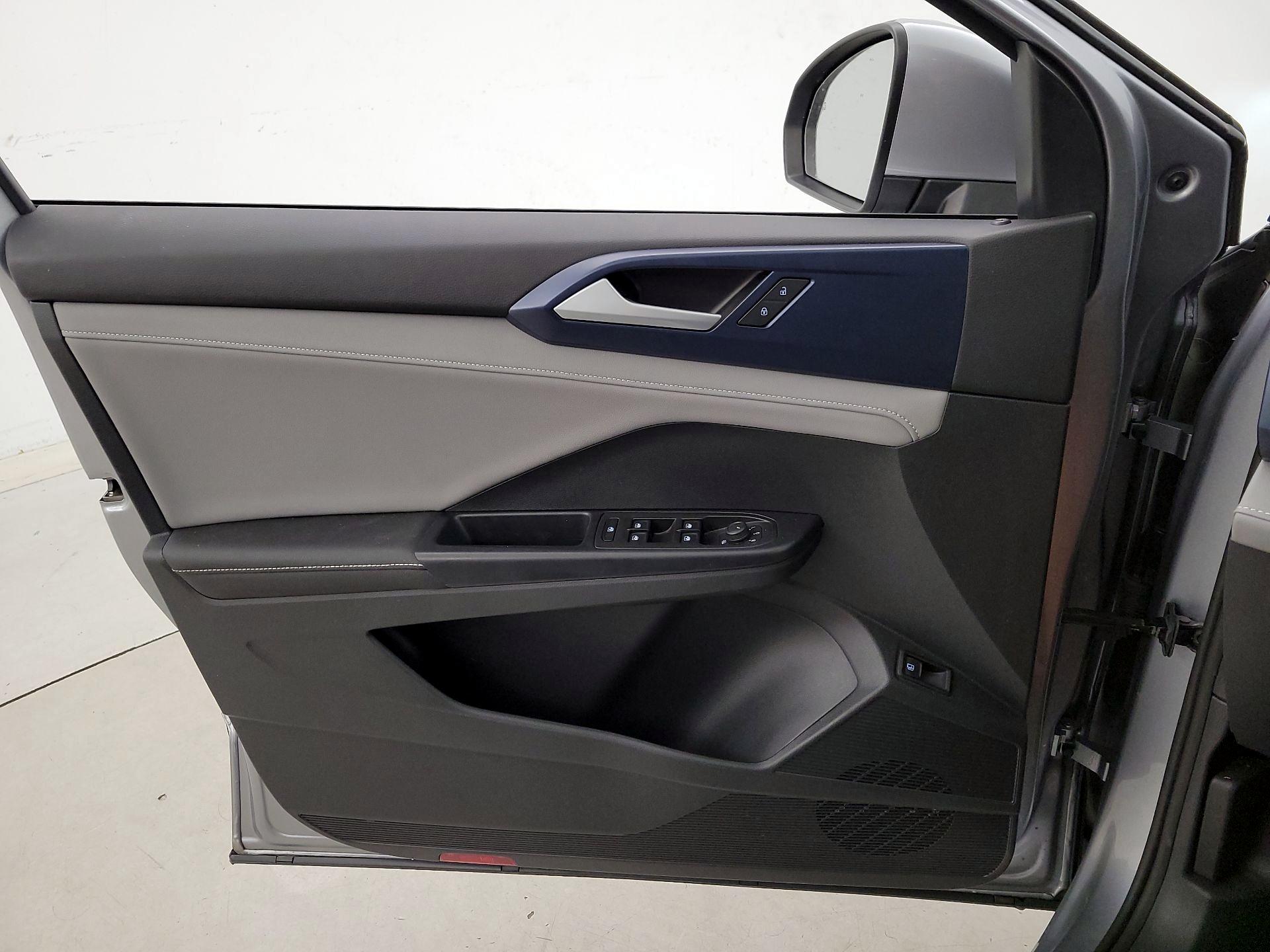 Thumbnail: 2024 Volkswagen Taos - 12
