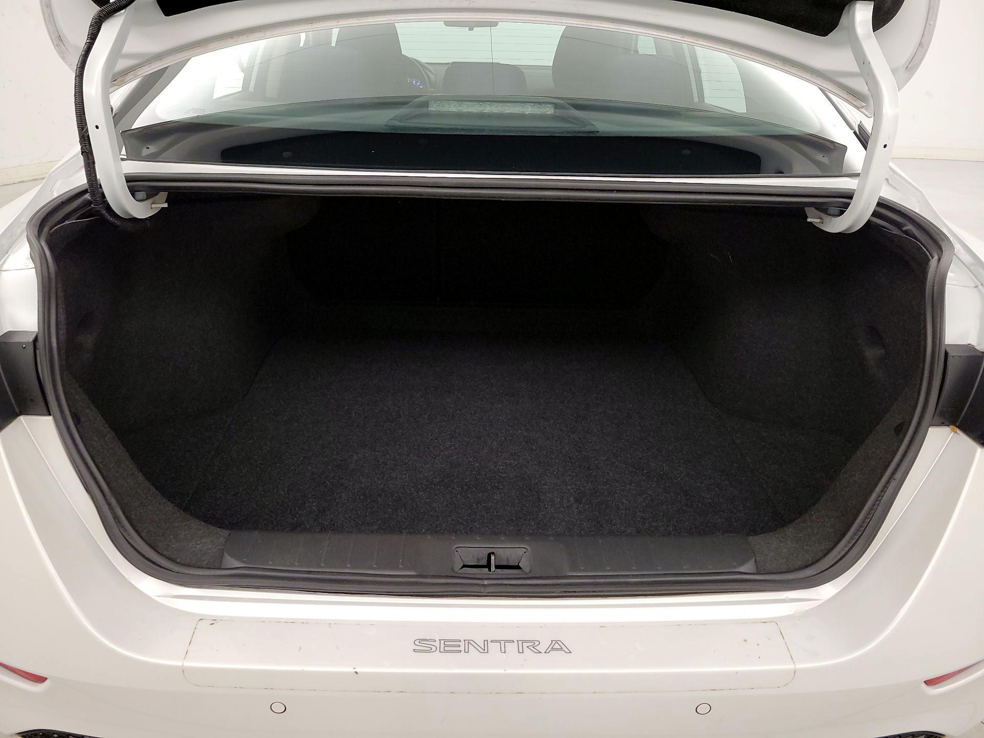 Thumbnail: 2023 Nissan Sentra - 20