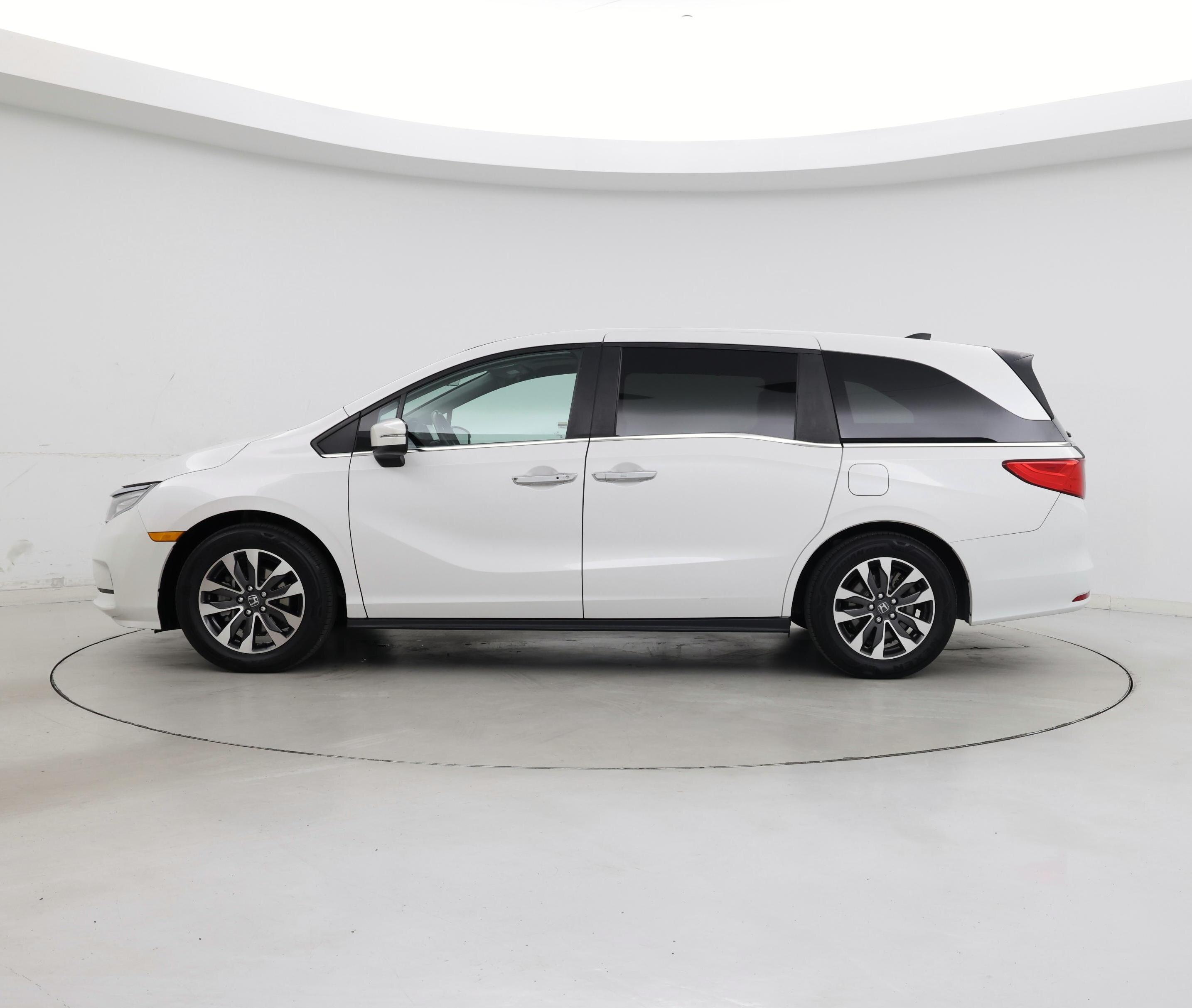 Thumbnail: 2024 Honda Odyssey - 3