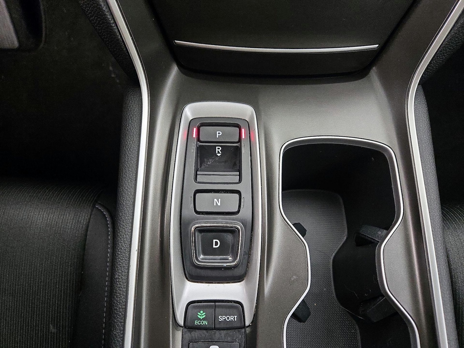 2021 Honda Accord Hybrid EX - Photo 18