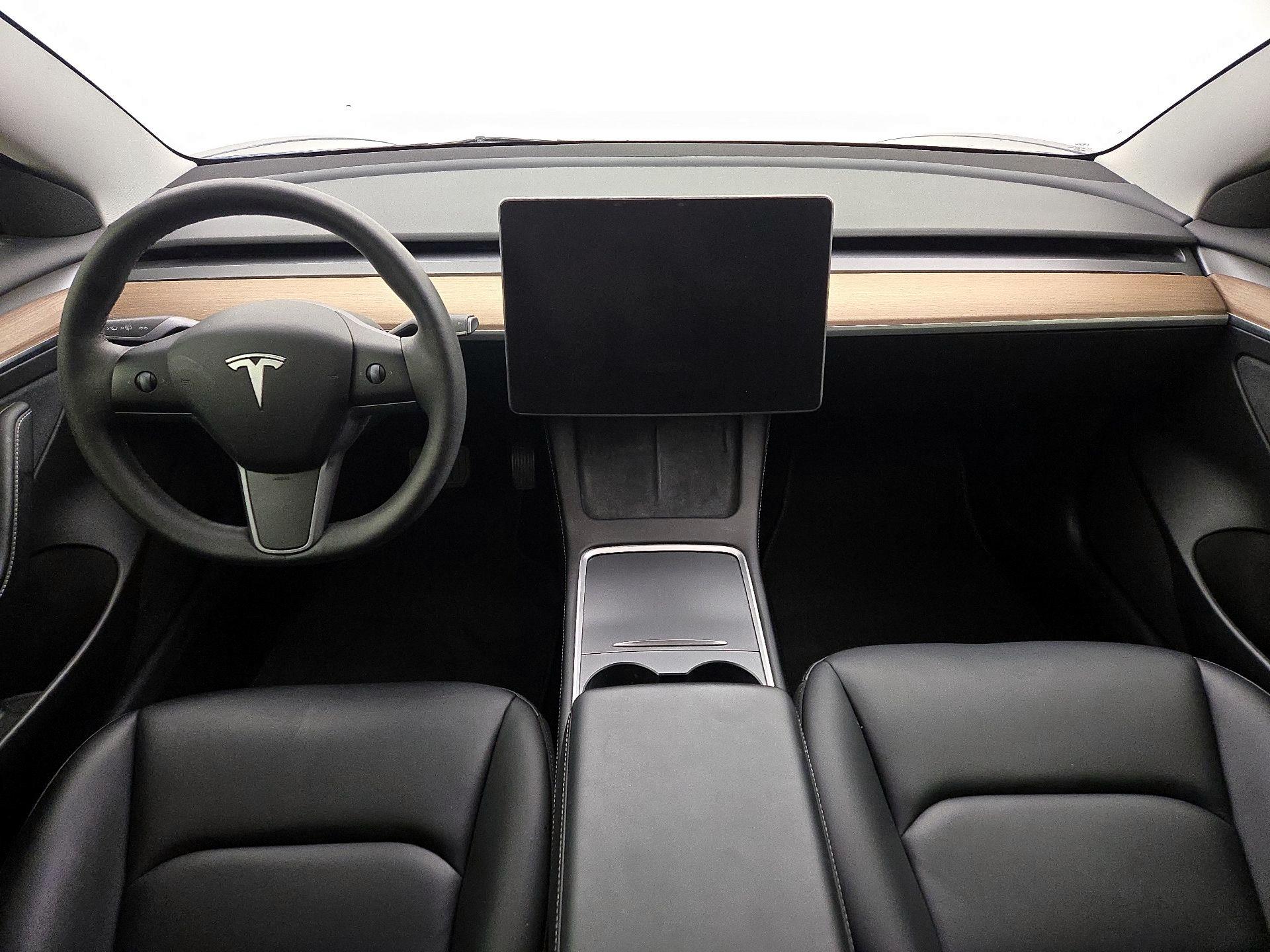 Thumbnail: 2023 Tesla Model 3 - 9