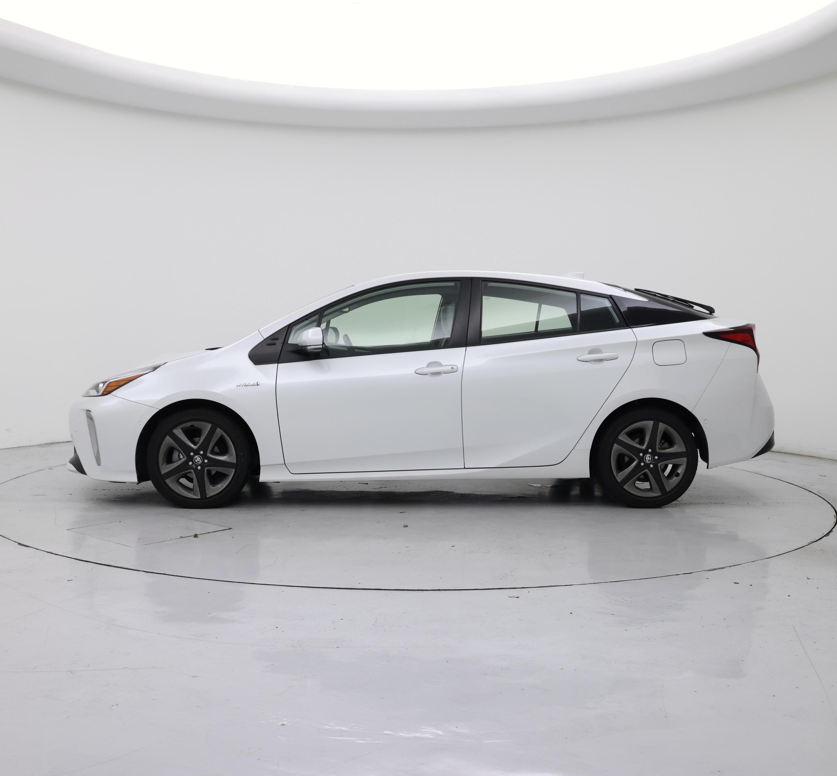 Thumbnail: 2022 Toyota Prius - 3